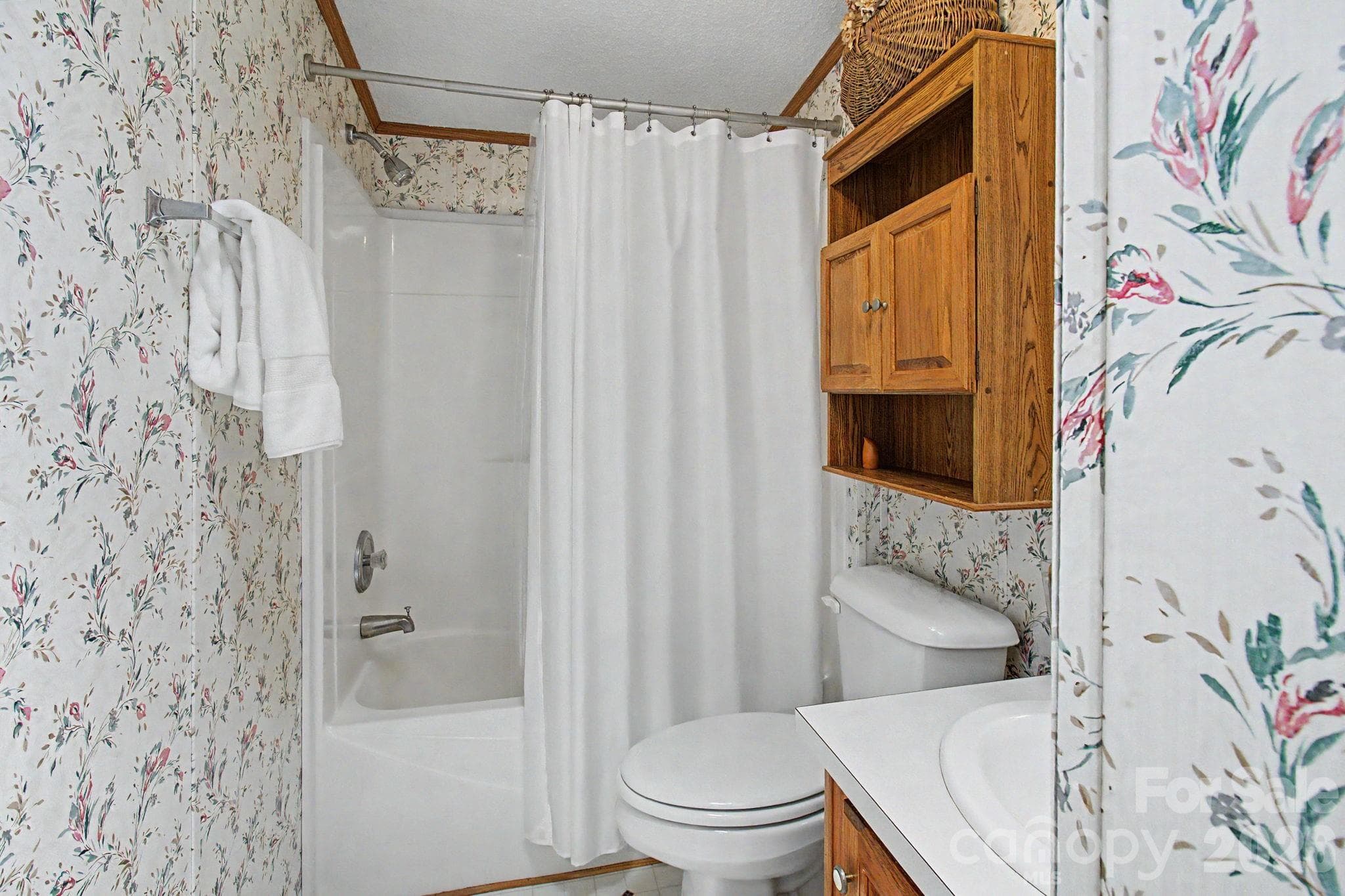 Single Family Residence at 204 Red Birch Court, Hendersonville, photo 23 of 48