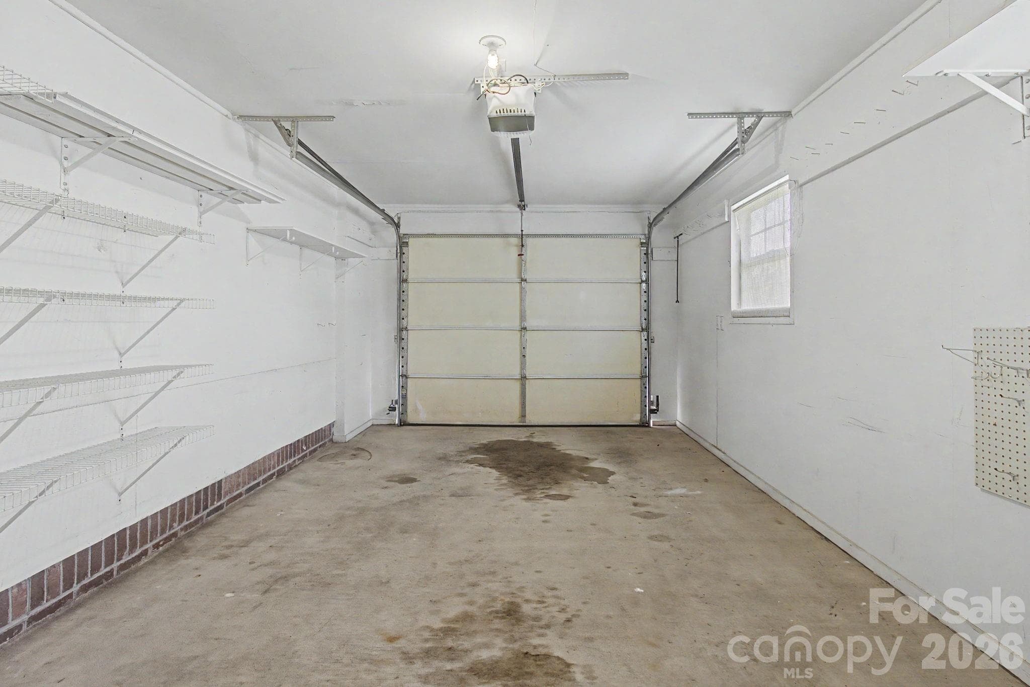 Attached Garage - 204 Red Birch Court, Hendersonville