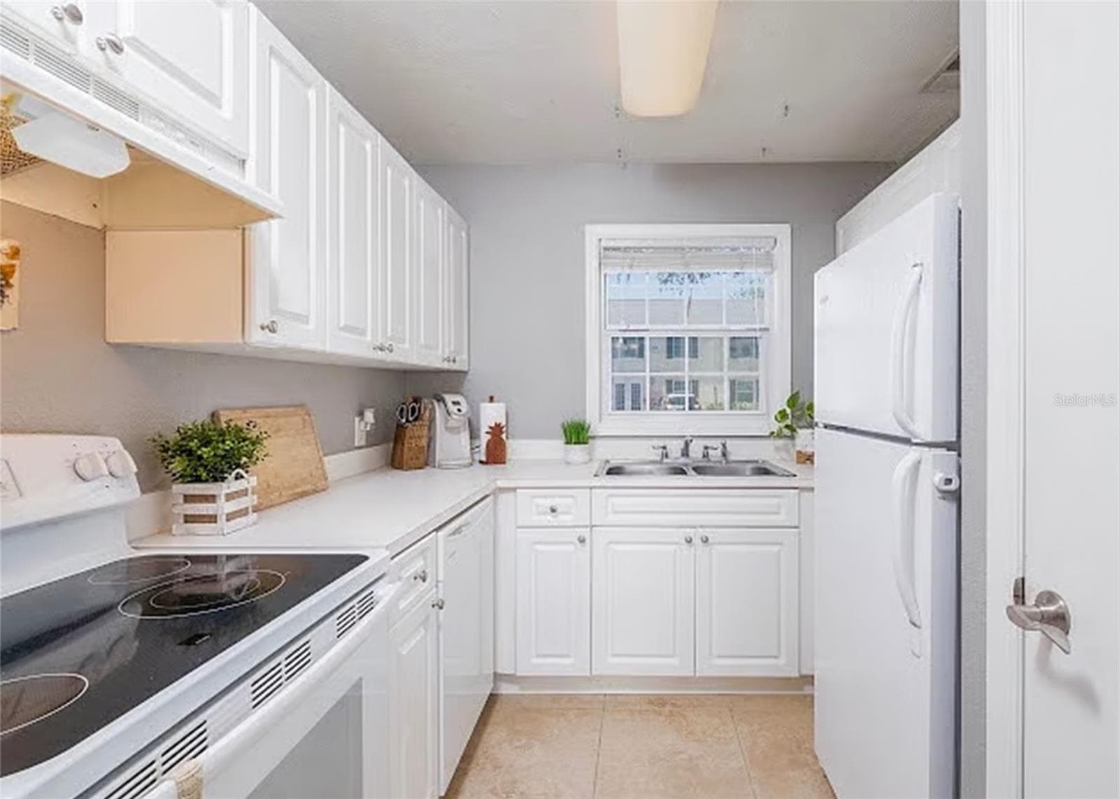 Condominium at 13812 ORANGE SUNSET DR #0, TAMPA, photo 10 of 22