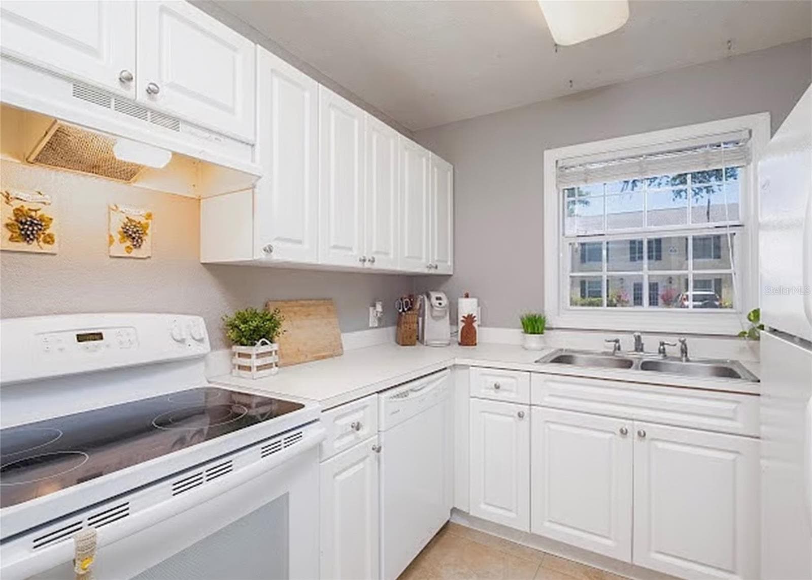 Condominium at 13812 ORANGE SUNSET DR #0, TAMPA, photo 11 of 22