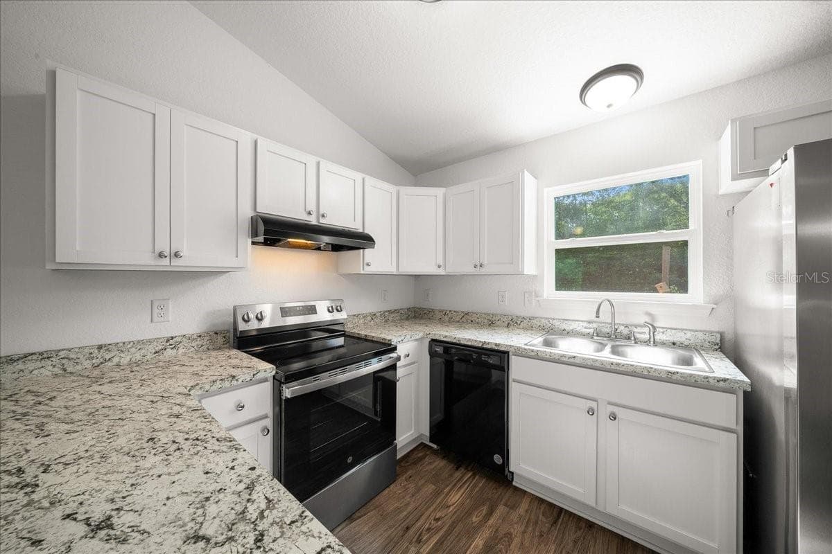 Single Family Residence at 37 WATER TRACK CRSE, OCALA, photo 17 of 51