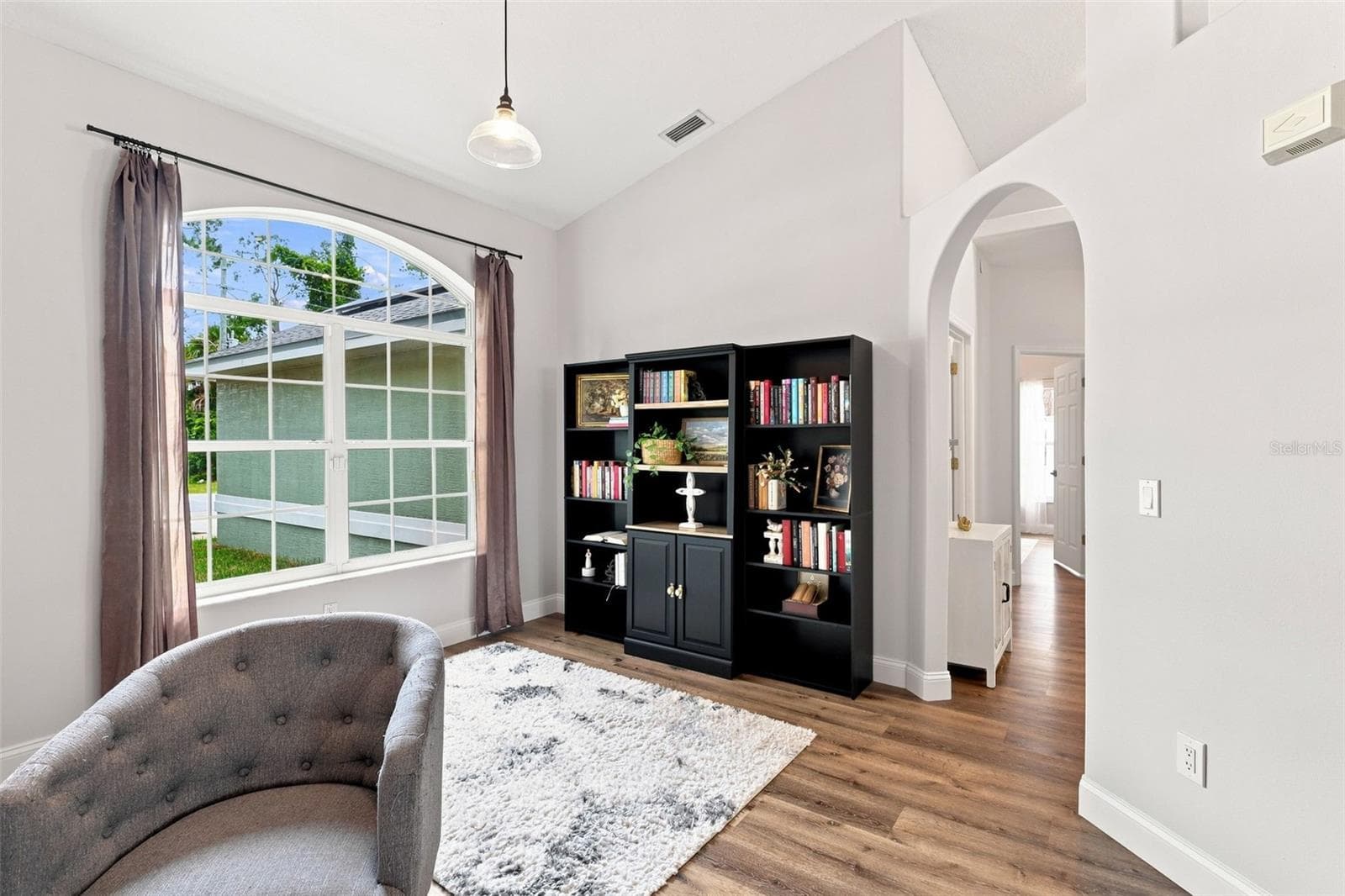 Office space/bonus room leading to bedrooms - 96 PARKVIEW DR, PALM COAST