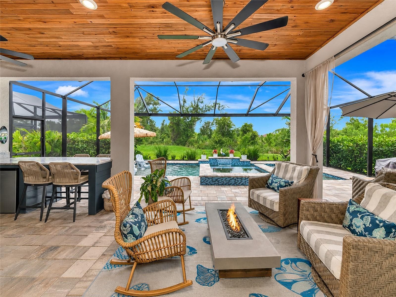 Single Family Residence at 5119 CASERTA CT, PALMETTO, photo 37 of 64