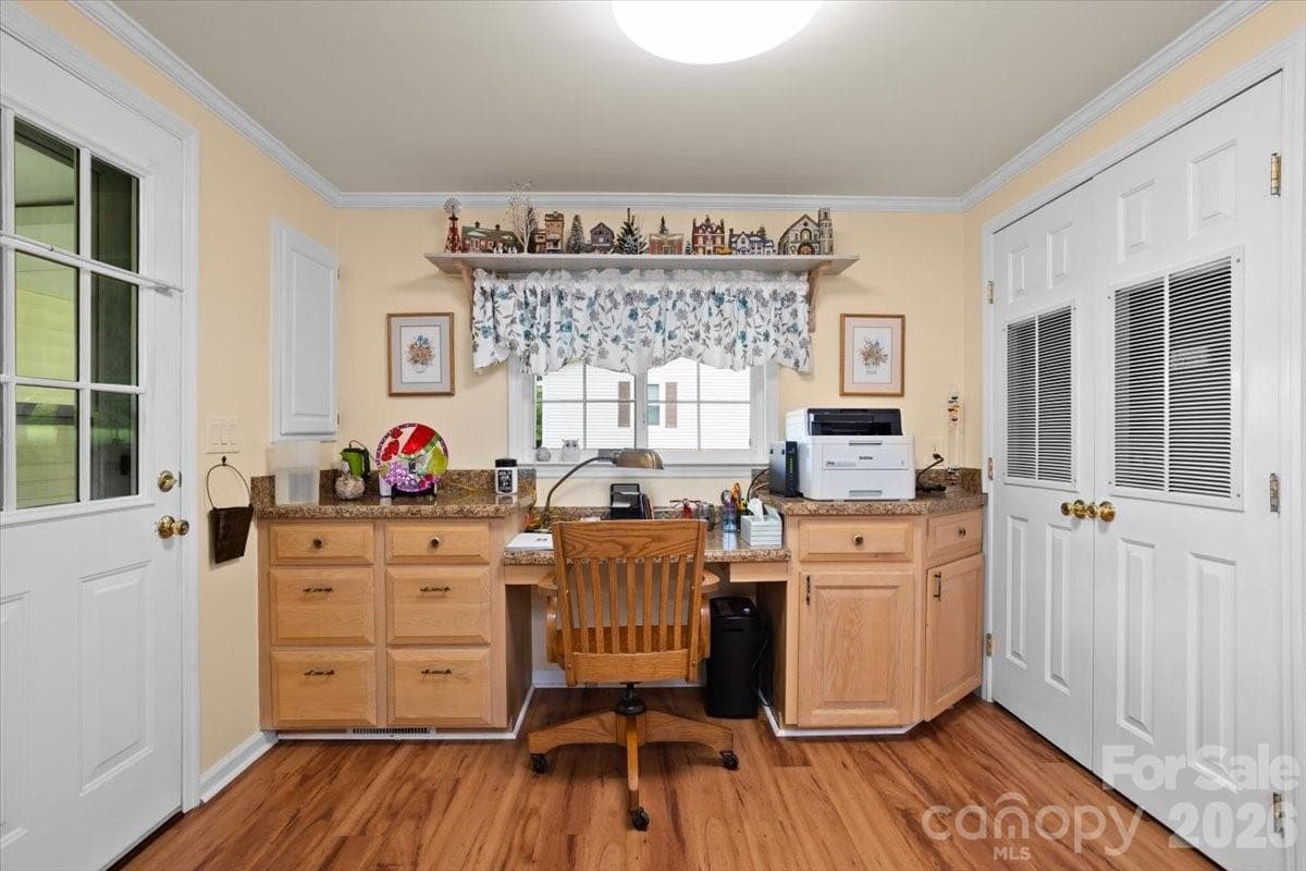 Single Family Residence at 39 Stephanie Lane, Hendersonville, photo 17 of 30