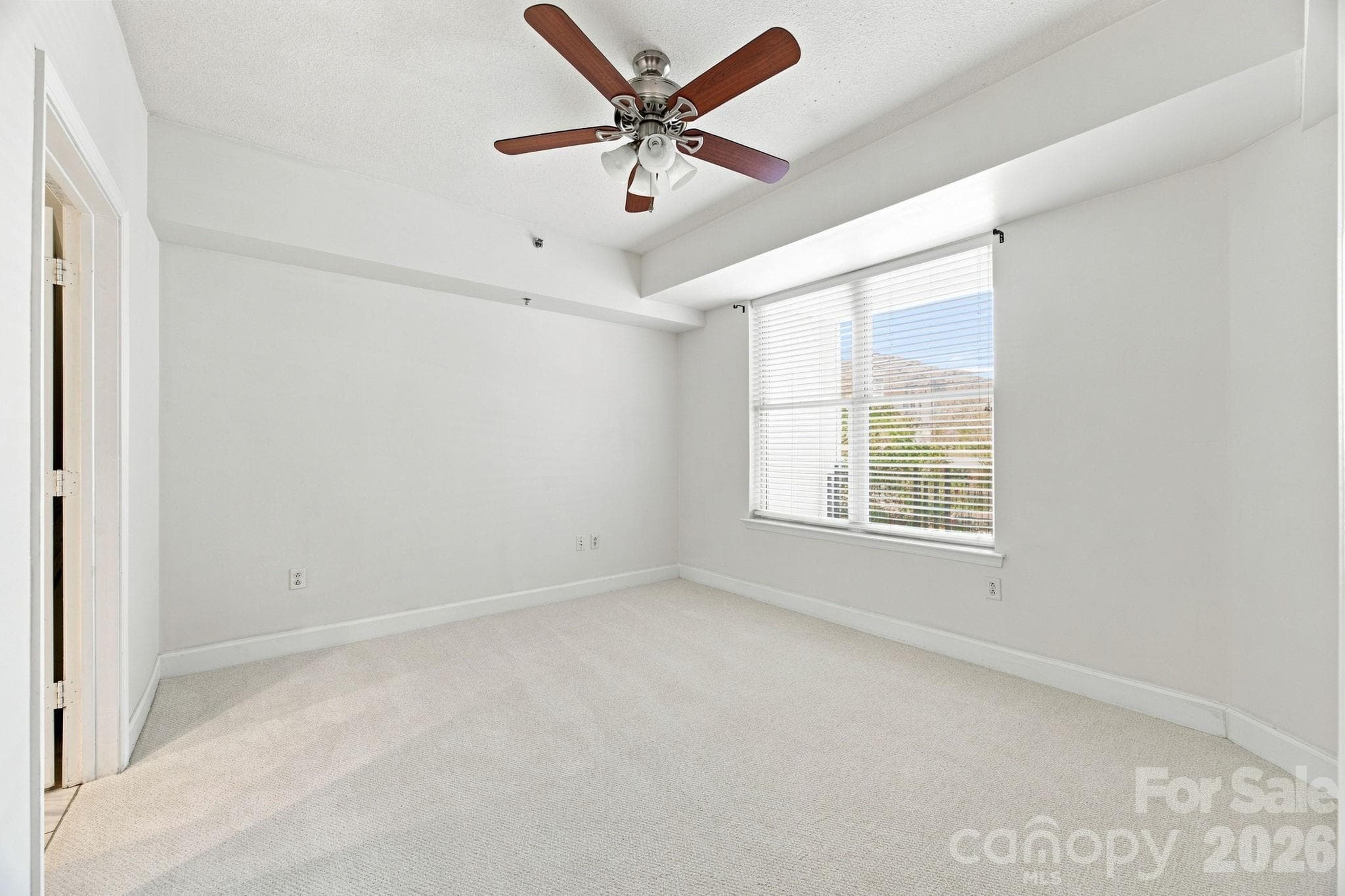 Condominium at 1315 East Boulevard, Charlotte, photo 11 of 33
