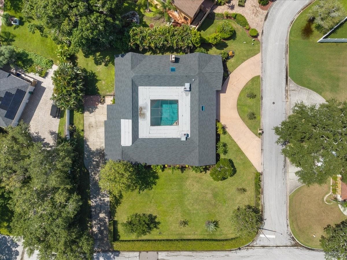 Single Family Residence at 1701 ALLENS CREEK DR, CLEARWATER, photo 5 of 99