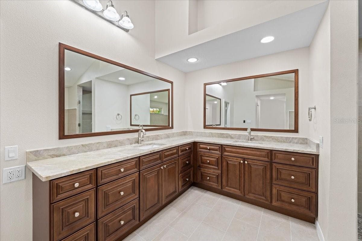 Single Family Residence at 1701 ALLENS CREEK DR, CLEARWATER, photo 34 of 99
