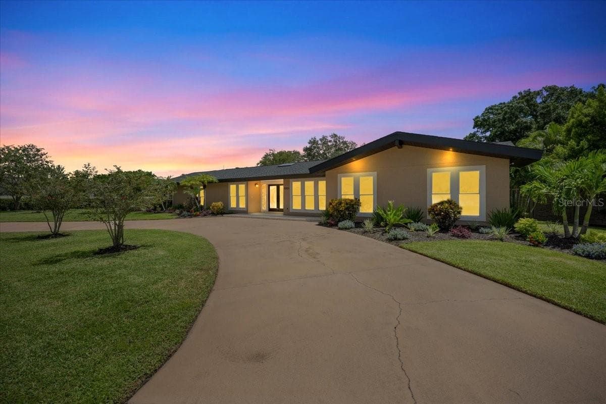 Single Family Residence at 1701 ALLENS CREEK DR, CLEARWATER, photo 46 of 99