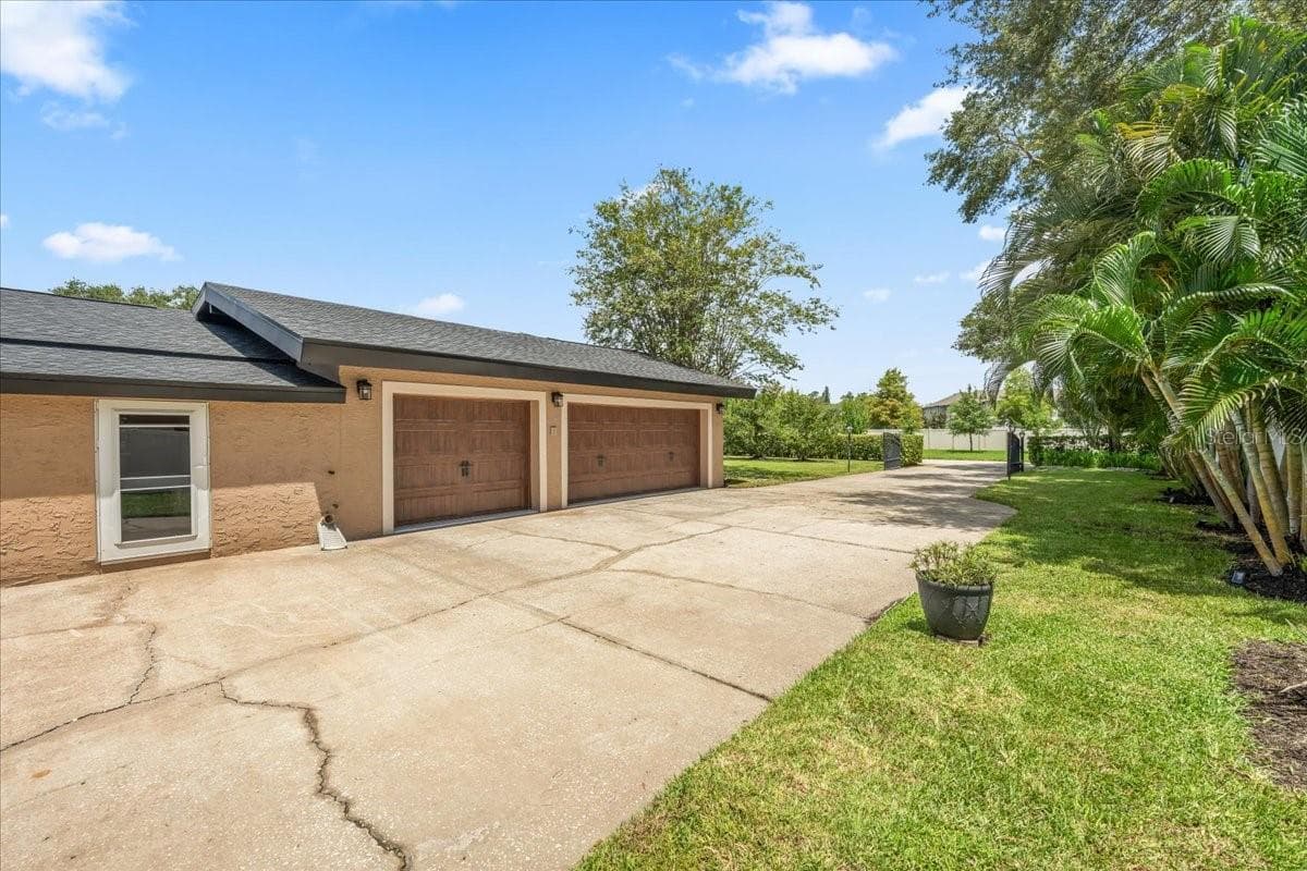 Single Family Residence at 1701 ALLENS CREEK DR, CLEARWATER, photo 54 of 99