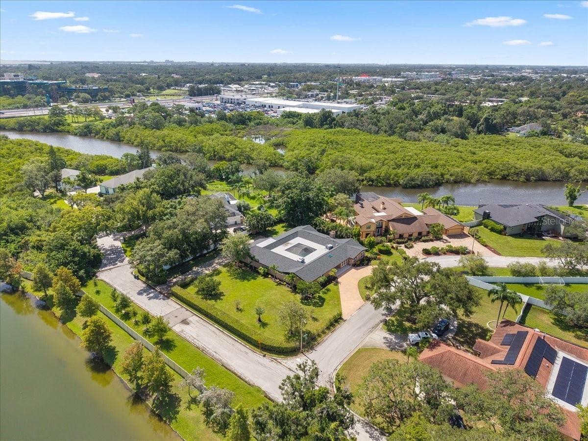 Single Family Residence at 1701 ALLENS CREEK DR, CLEARWATER, photo 63 of 99