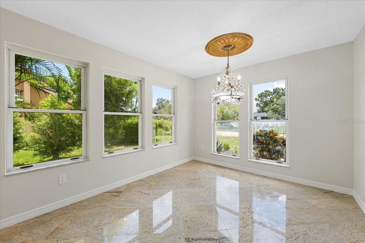 Eat in Kitchen space - 1701 ALLENS CREEK DR, CLEARWATER