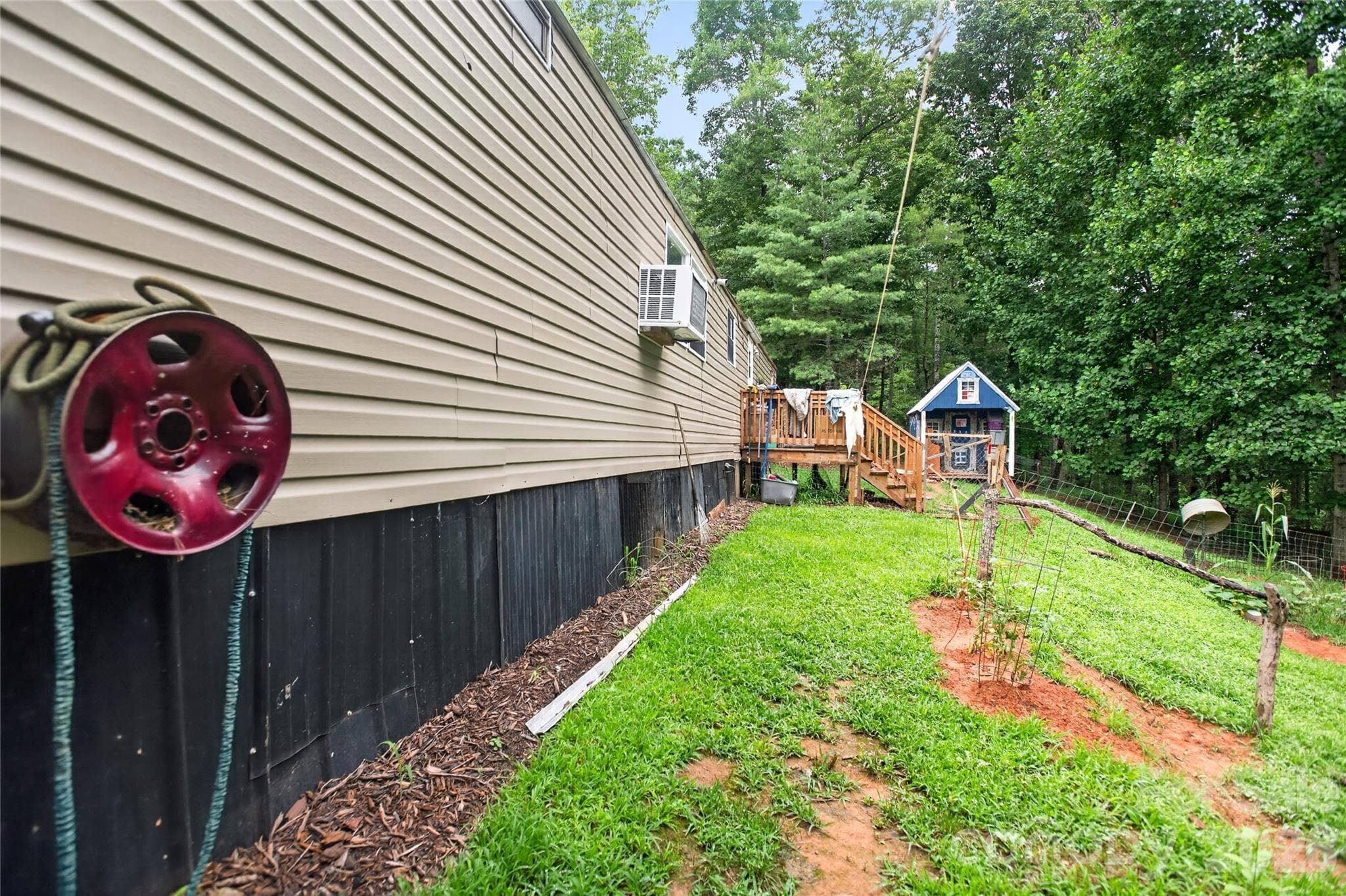 Single Family Residence at 997 Bethel Ridge Lane, Morganton, photo 6 of 27
