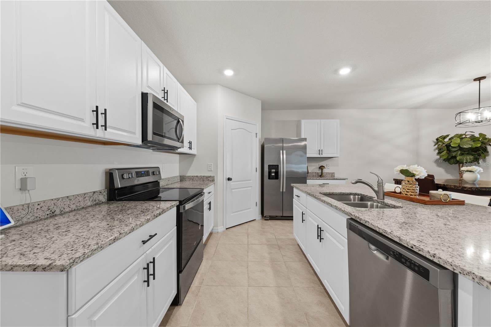 Single Family Residence at 907 GUADALUPE DR, ORANGE CITY, photo 15 of 49