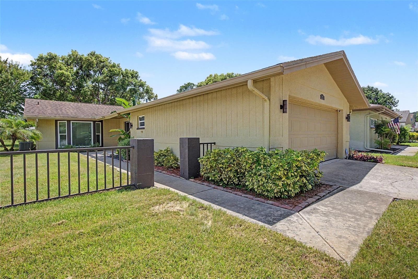 Front Yard - 7800 FAIRLAWN DR, HUDSON