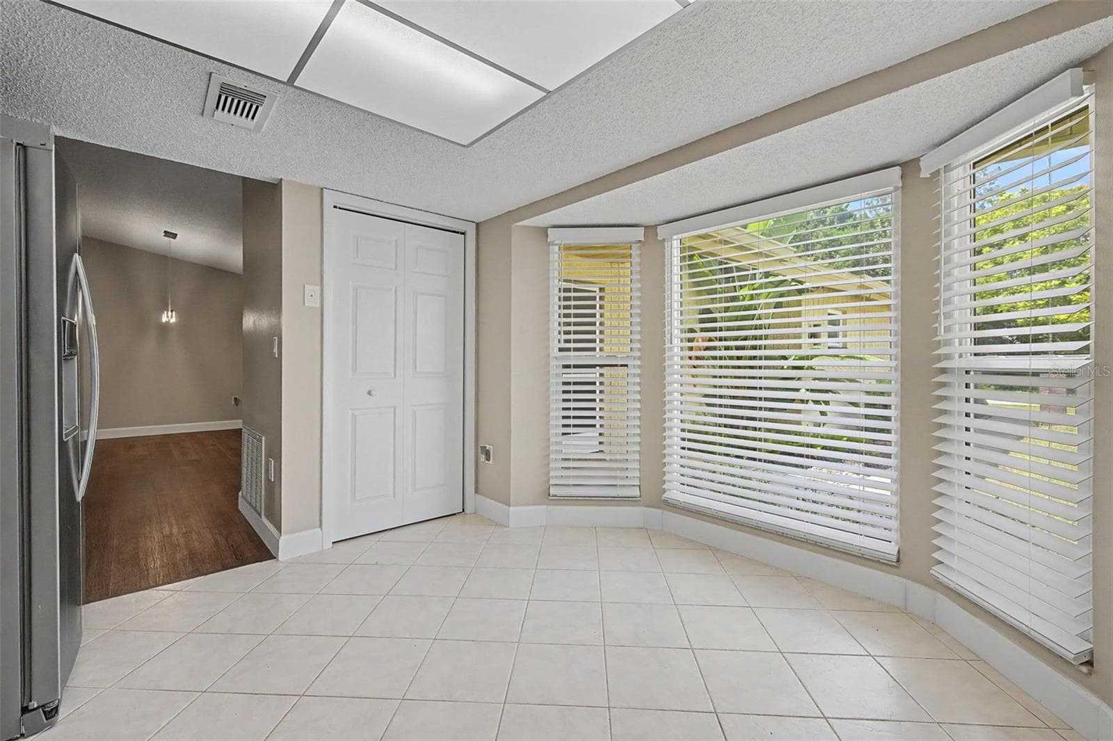 Kitchen - 7800 FAIRLAWN DR, HUDSON
