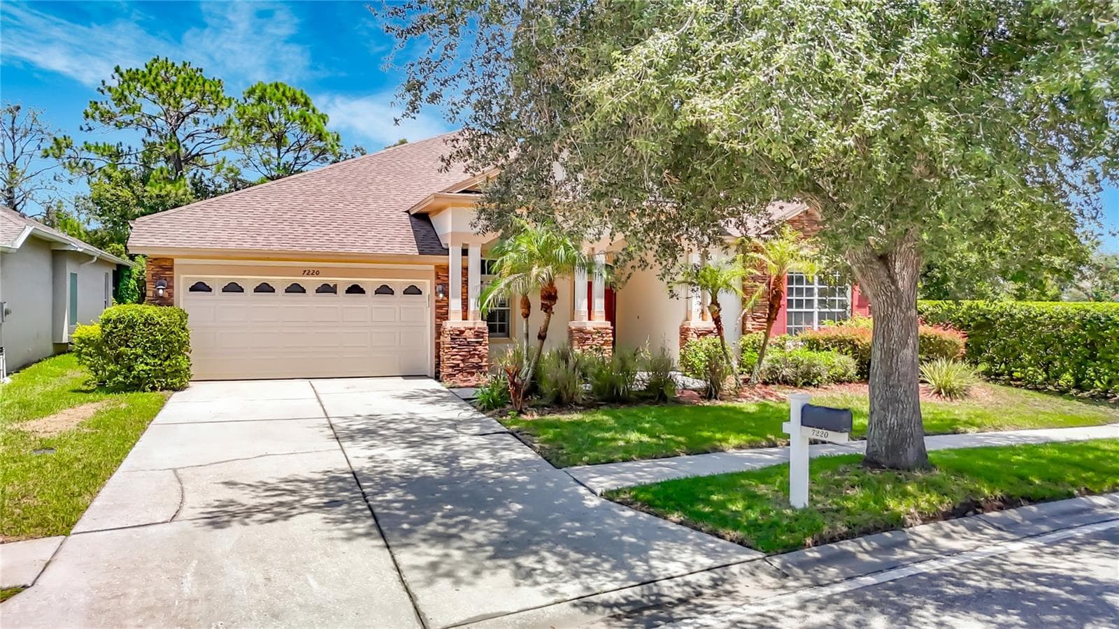 Single Family Residence at 7220 NIGHT HERON DR, LAND O LAKES, photo 2 of 92