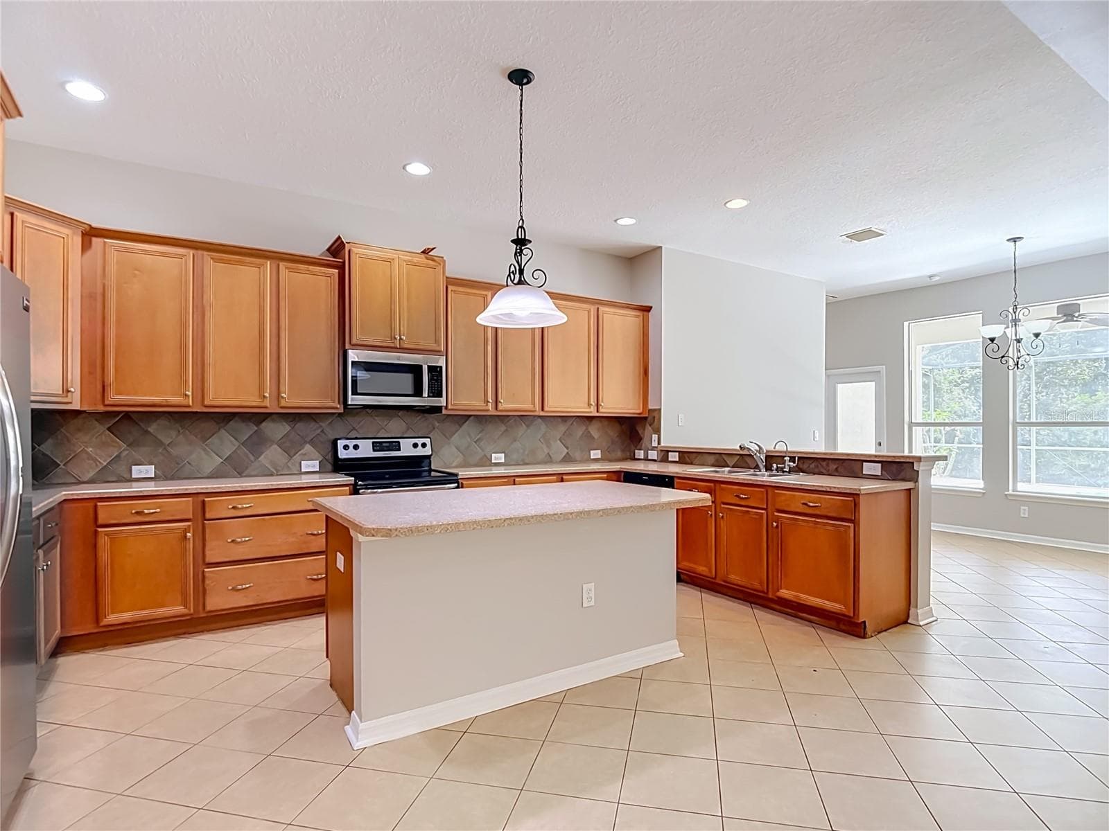 Single Family Residence at 7220 NIGHT HERON DR, LAND O LAKES, photo 26 of 92