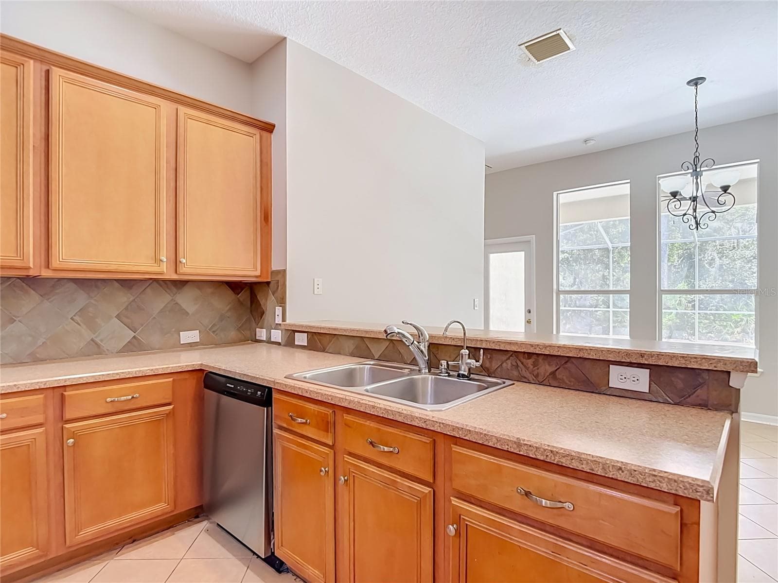 Single Family Residence at 7220 NIGHT HERON DR, LAND O LAKES, photo 32 of 92