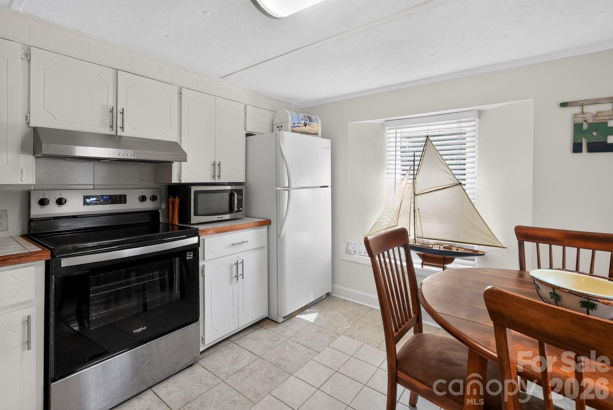 Single Family Residence at 1742 Hideaway Road SW, Ocean Isle, photo 16 of 34