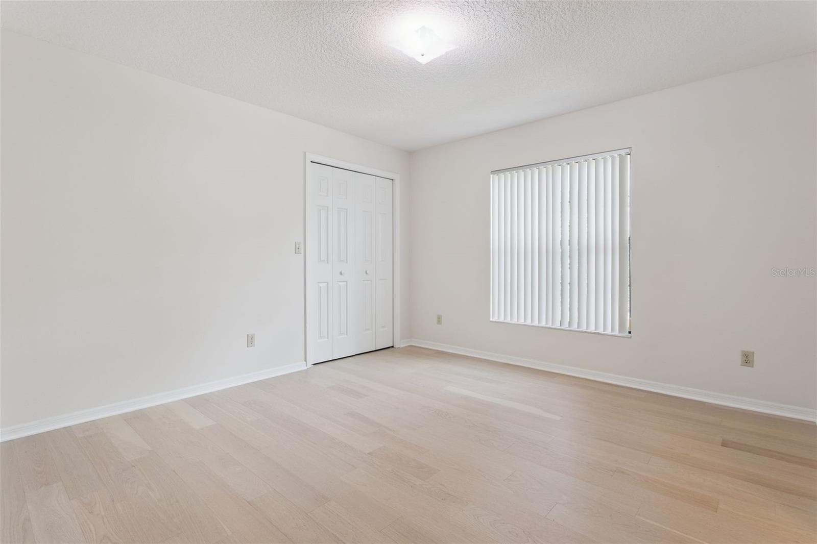 Guest room - 34035 PARK LN, LEESBURG