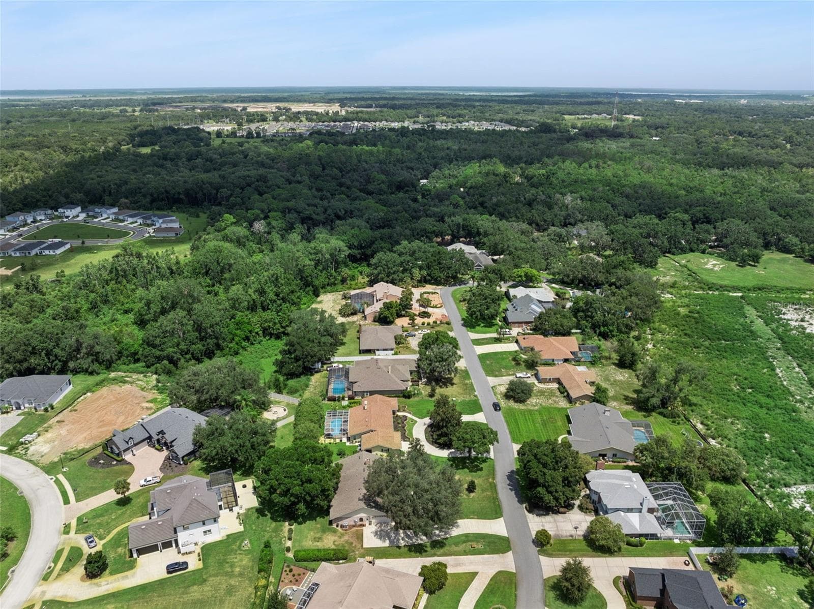Beautiful neighborhood - 34035 PARK LN, LEESBURG