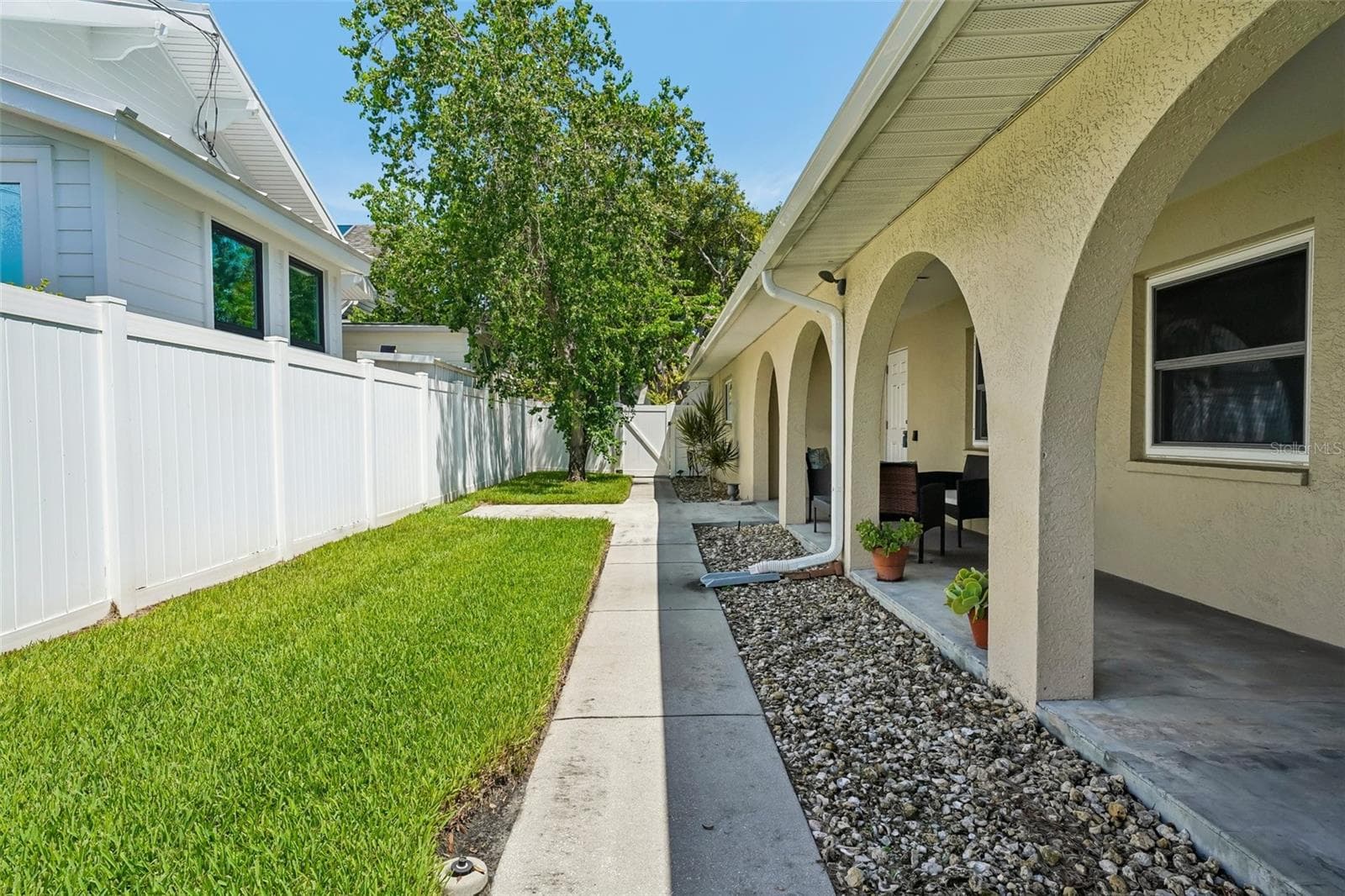 Single Family Residence at 144 8TH AVE N, ST PETERSBURG, photo 2 of 52