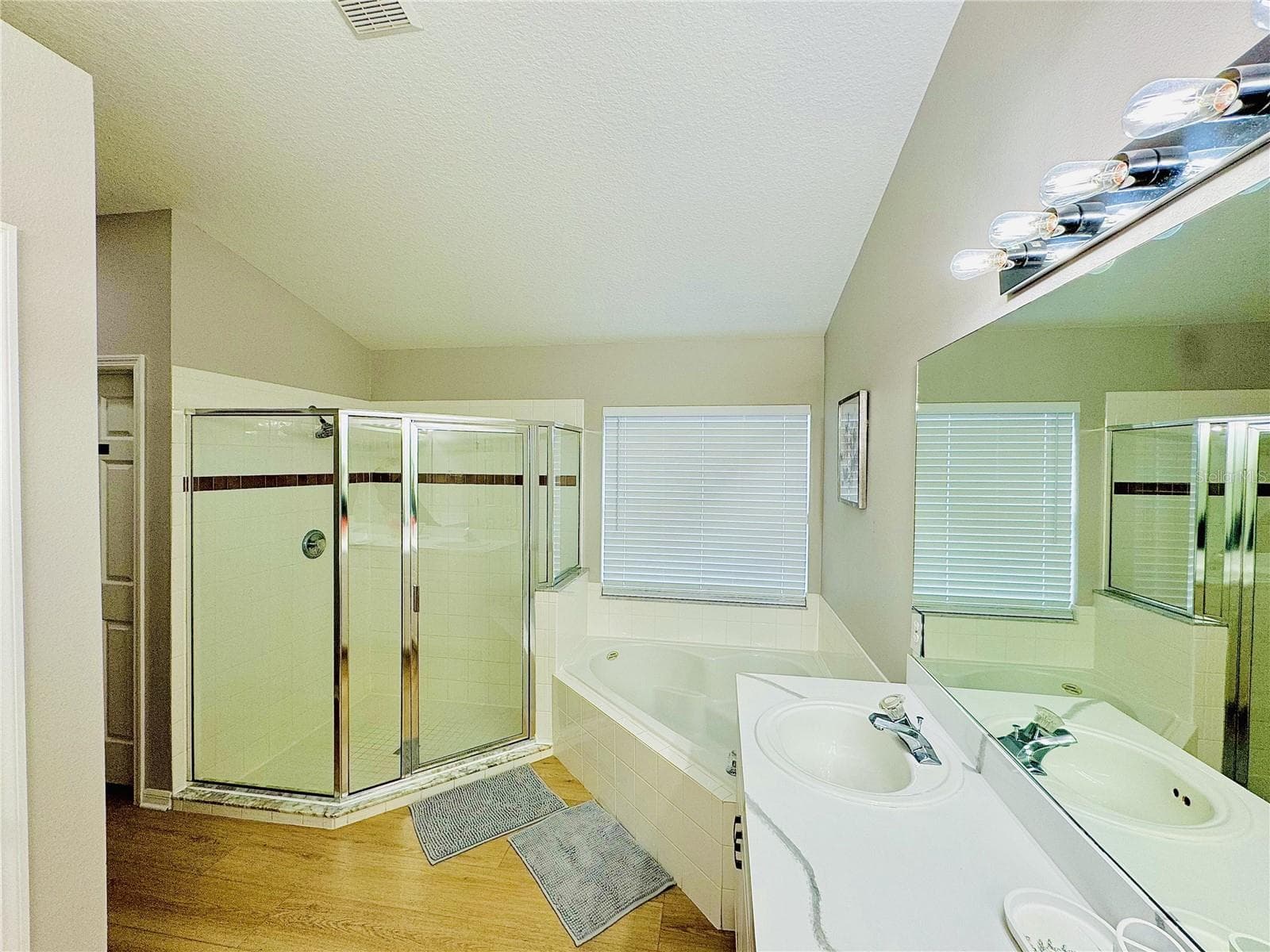 Master Bathroom - 4647 CUMBRIAN LAKES DR, KISSIMMEE