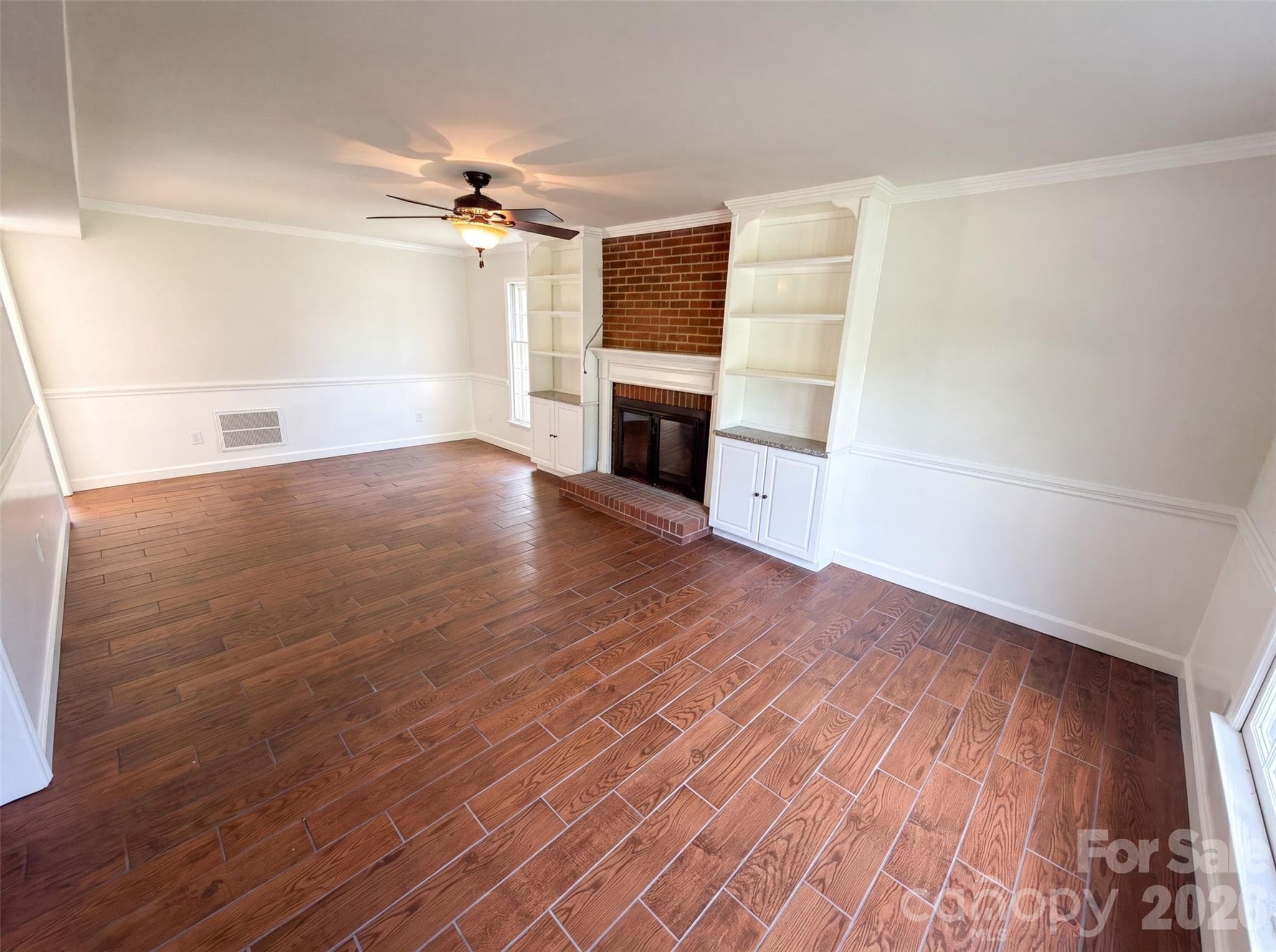 Single Family Residence at 8909 Danson Drive, Charlotte, photo 3 of 17