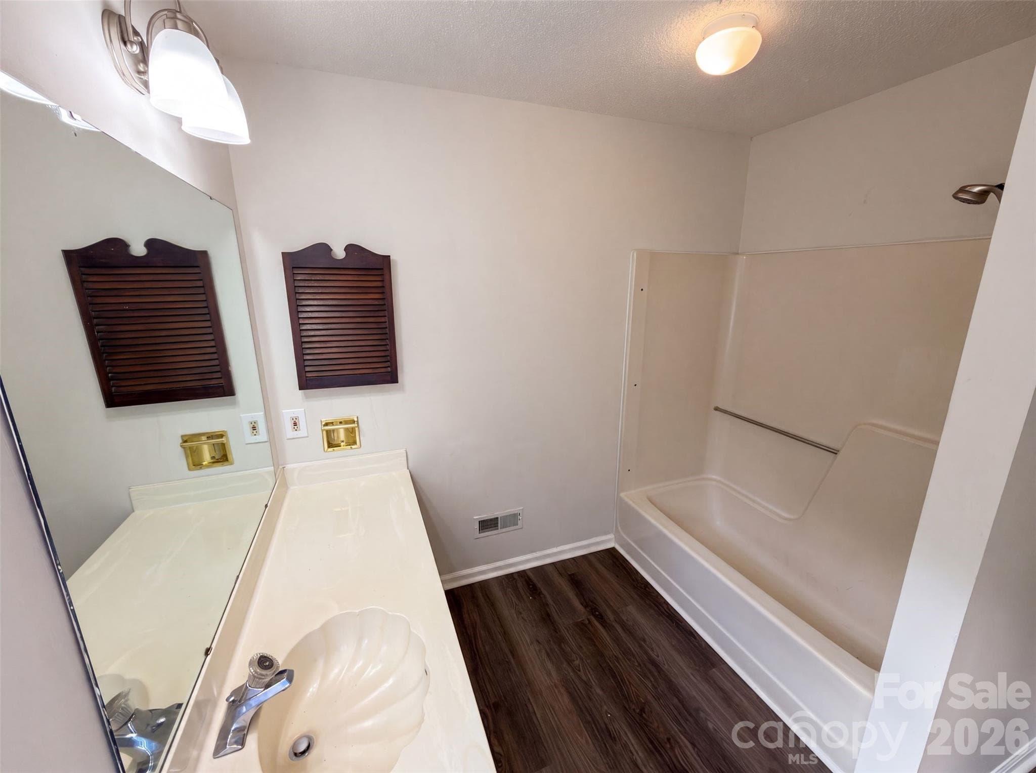 Single Family Residence at 8909 Danson Drive, Charlotte, photo 11 of 17