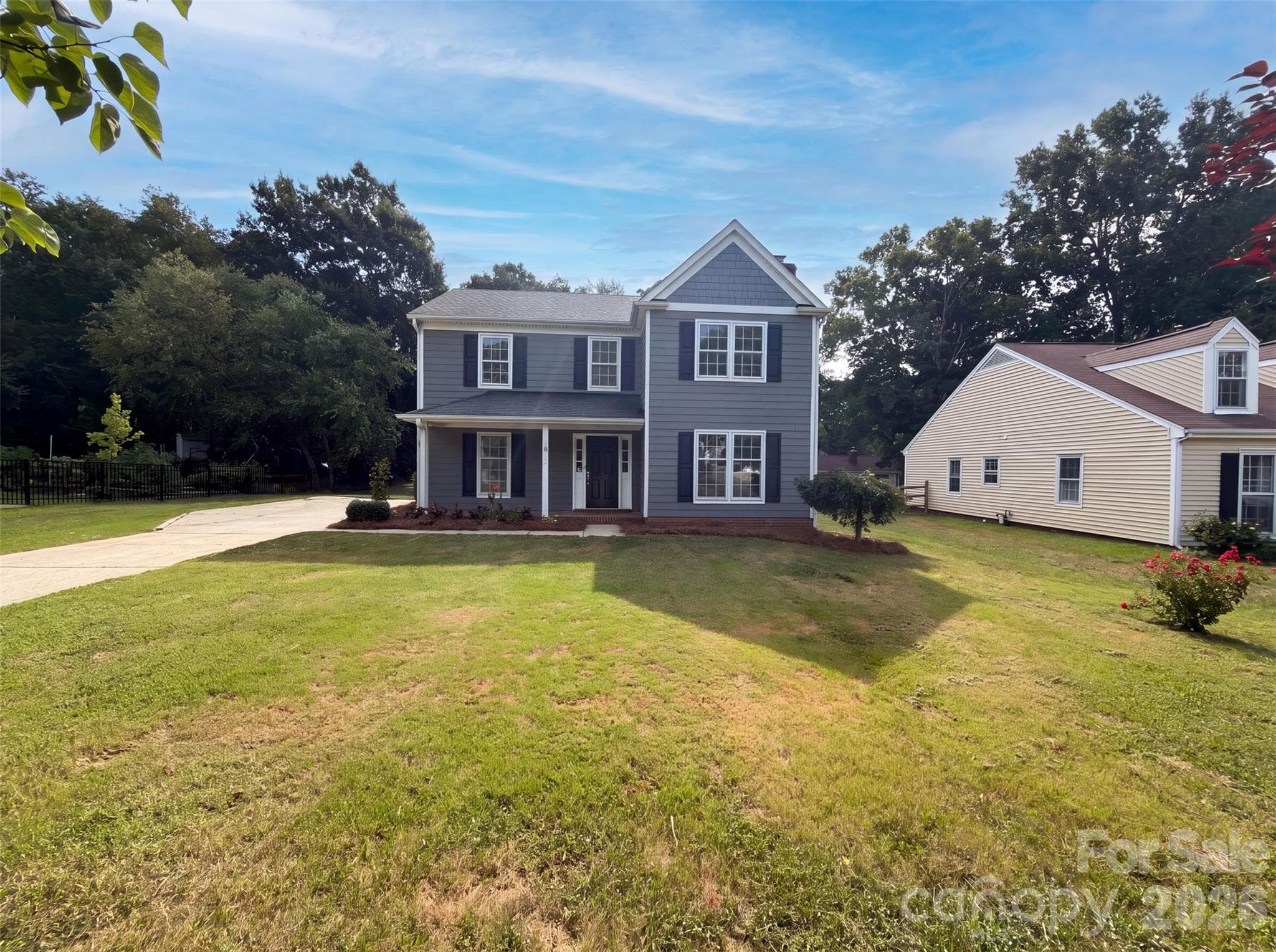 Single Family Residence at 8909 Danson Drive, Charlotte, photo 16 of 17
