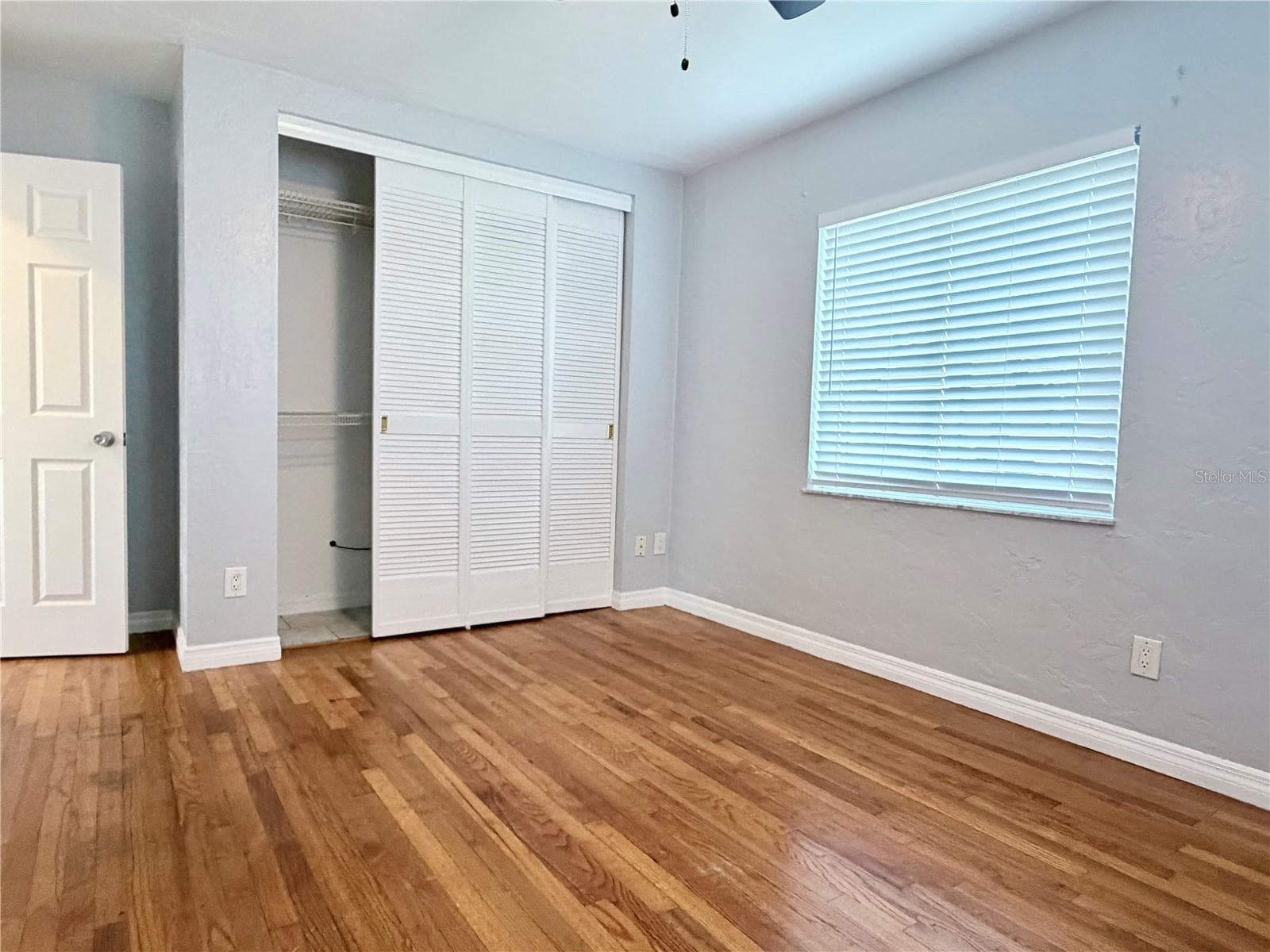 Single Family Residence at 4320 YARDLEY AVE N, ST PETERSBURG, photo 15 of 34