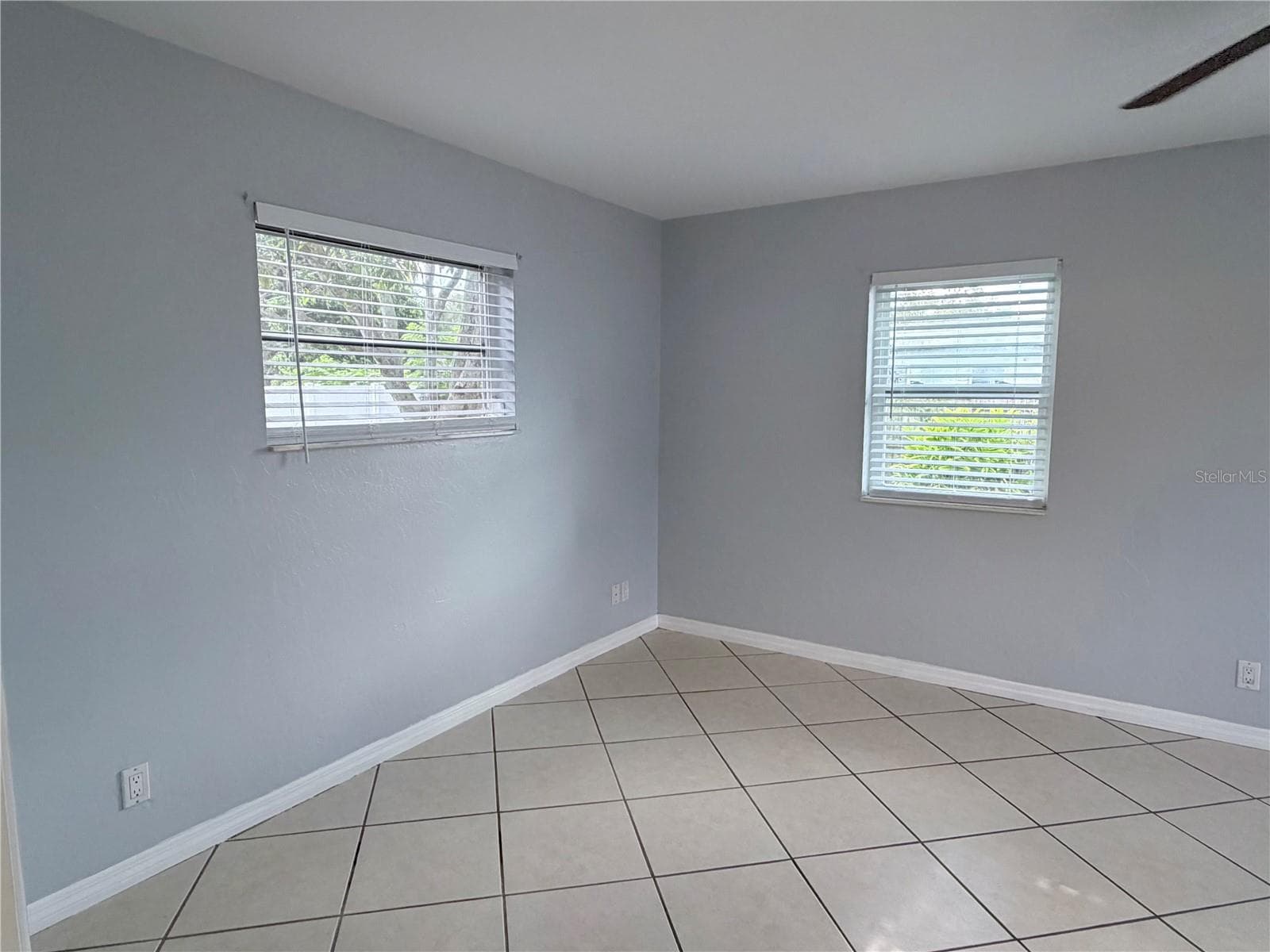 Single Family Residence at 4320 YARDLEY AVE N, ST PETERSBURG, photo 21 of 34