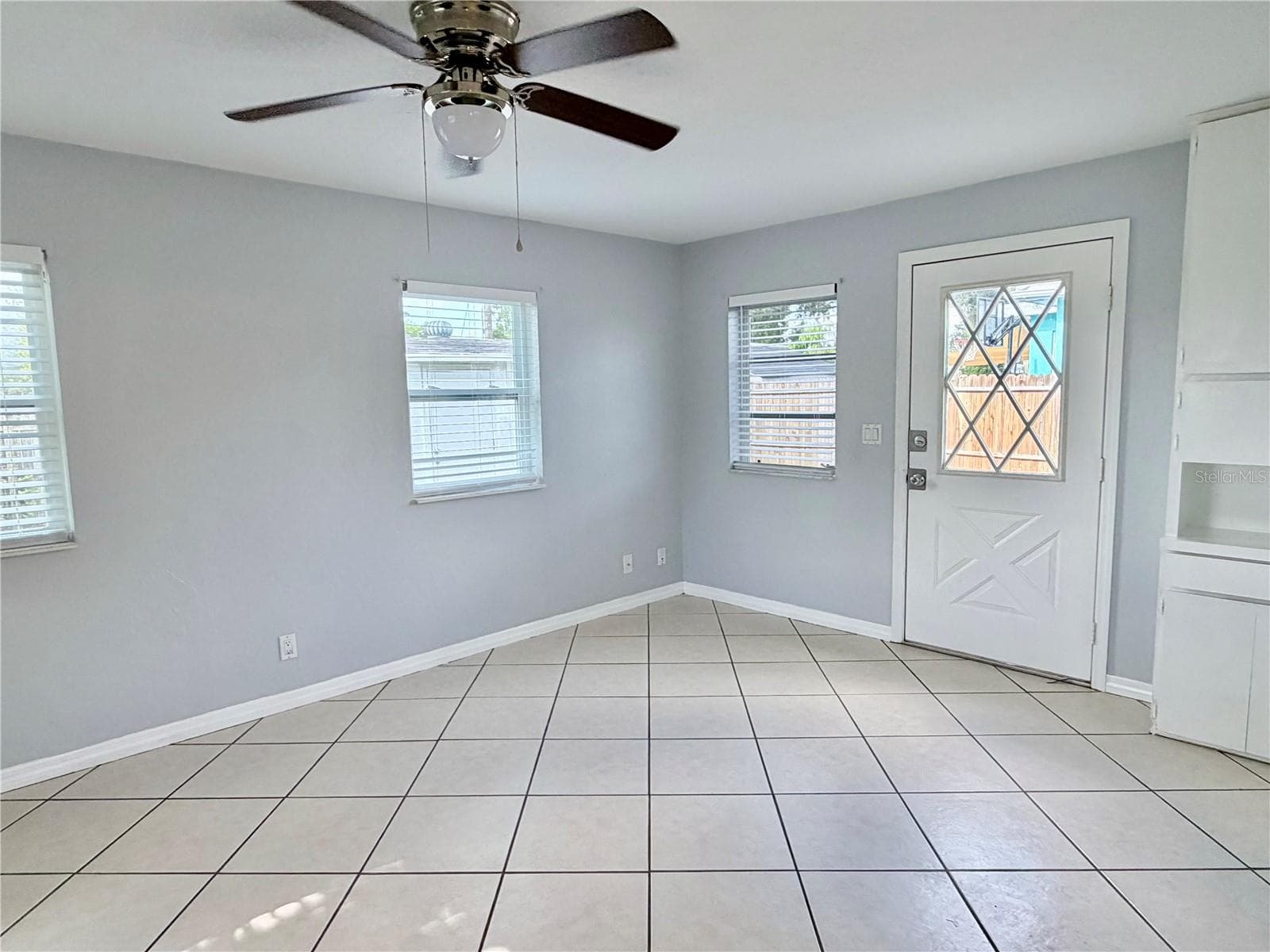 Single Family Residence at 4320 YARDLEY AVE N, ST PETERSBURG, photo 22 of 34