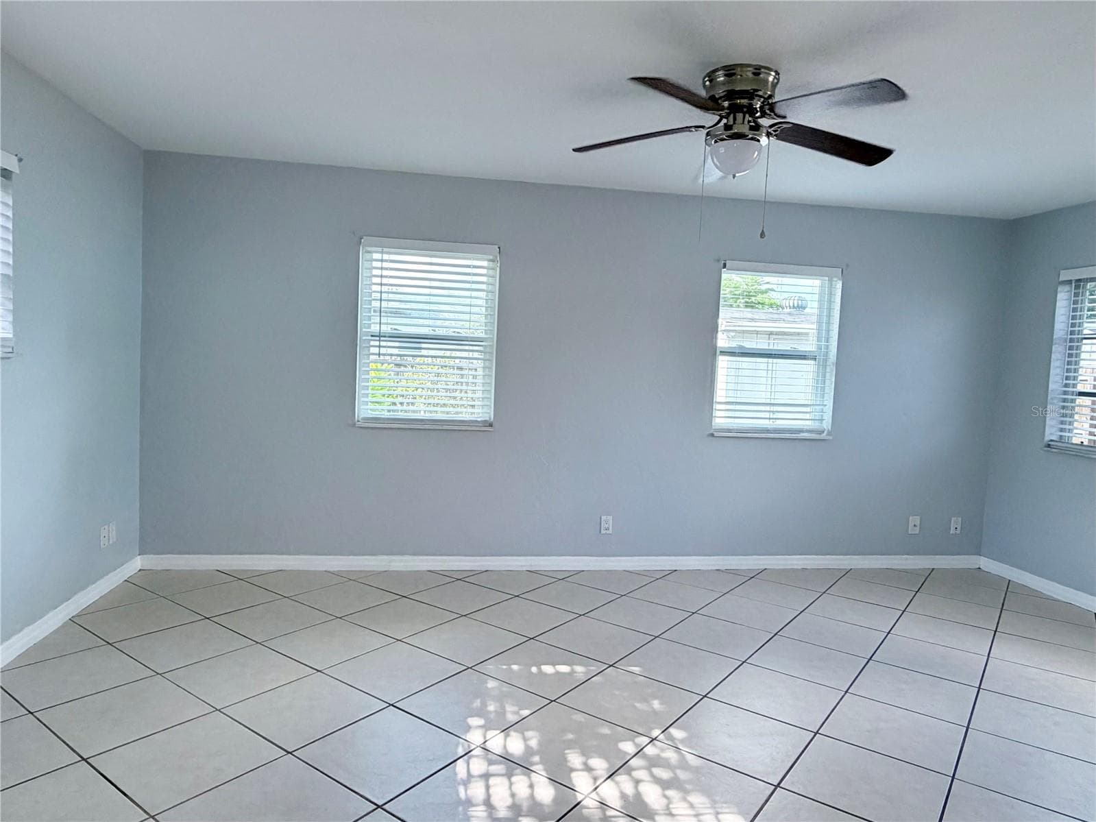 Single Family Residence at 4320 YARDLEY AVE N, ST PETERSBURG, photo 23 of 34