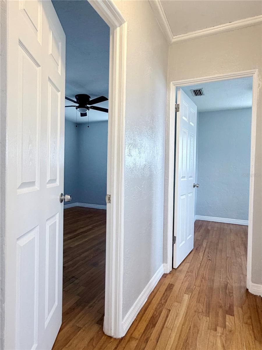 Single Family Residence at 4320 YARDLEY AVE N, ST PETERSBURG, photo 24 of 34
