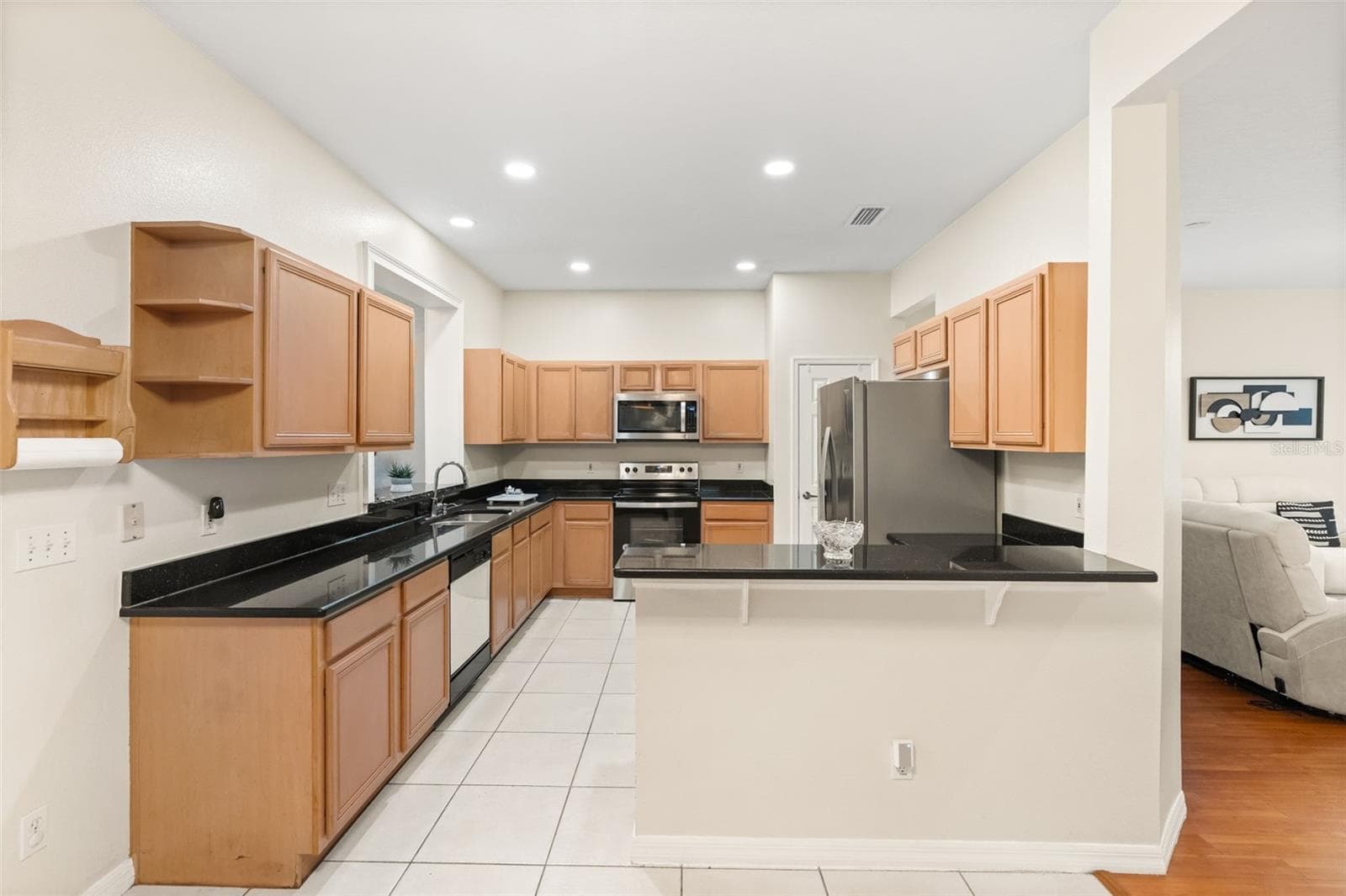 Single Family Residence at 2408 CIMMARON ASH WAY, APOPKA, photo 19 of 47