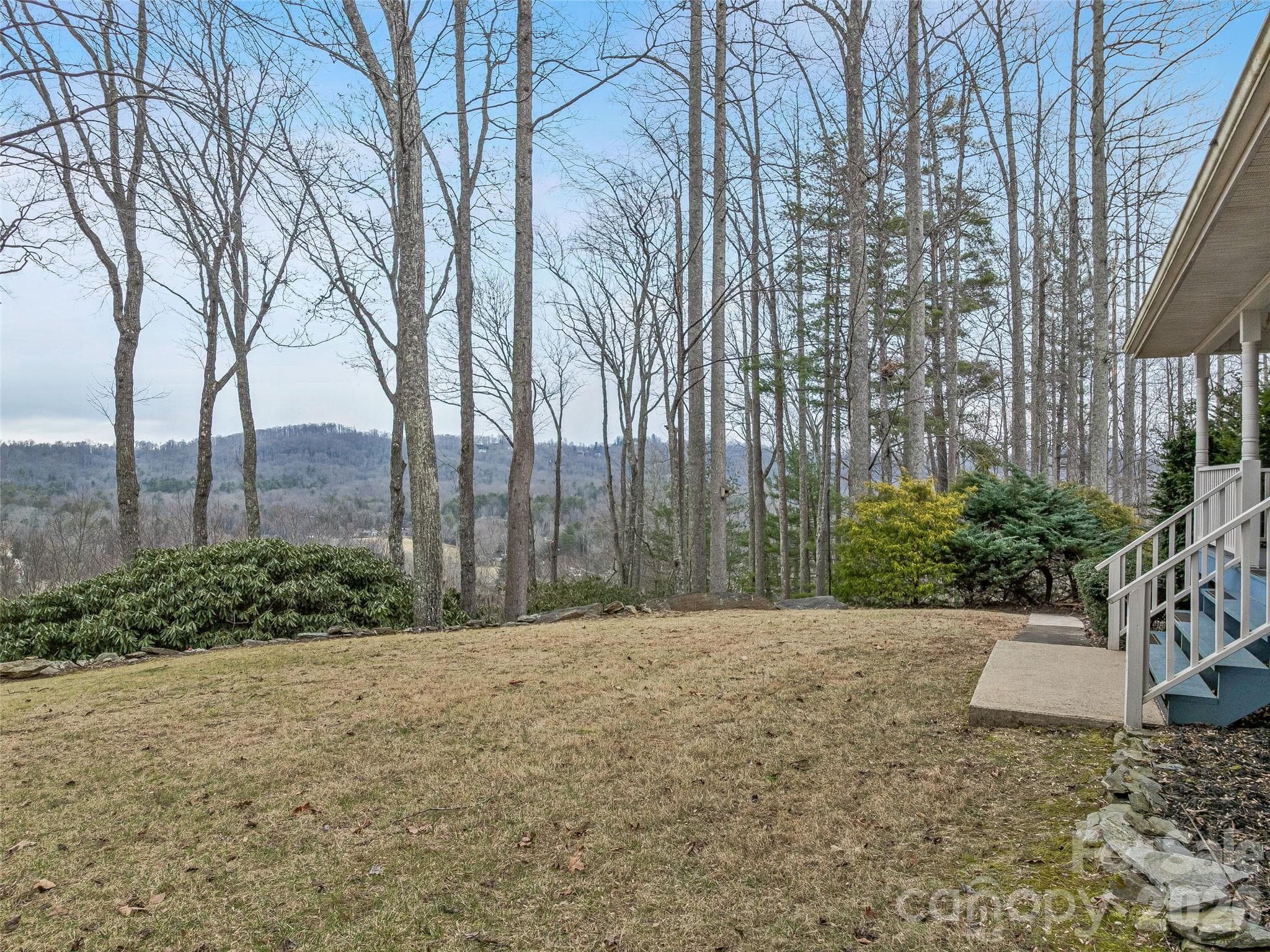 Single Family Residence at 24 Abbey Lane, Hendersonville, photo 6 of 43