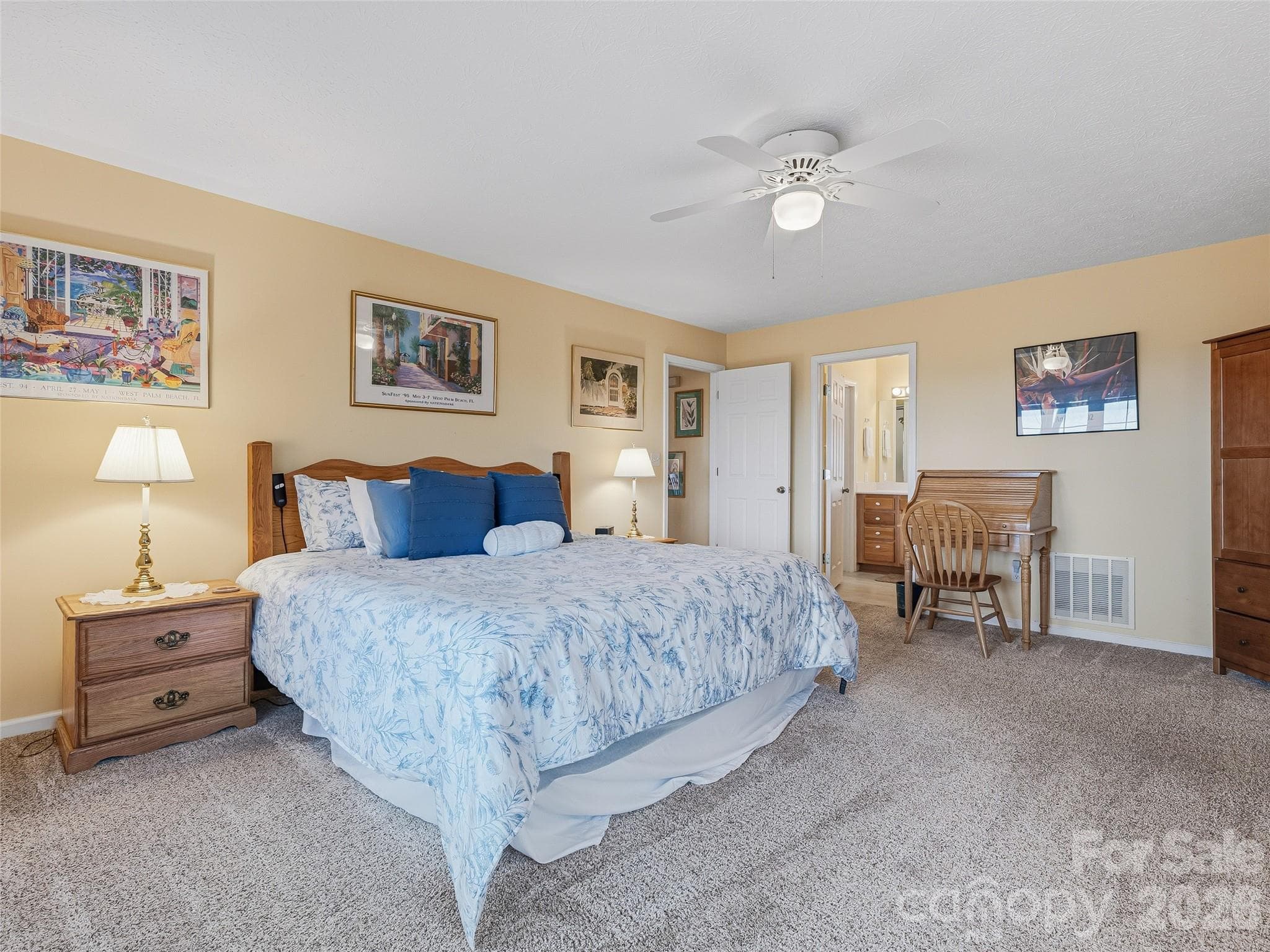 Single Family Residence at 24 Abbey Lane, Hendersonville, photo 19 of 43