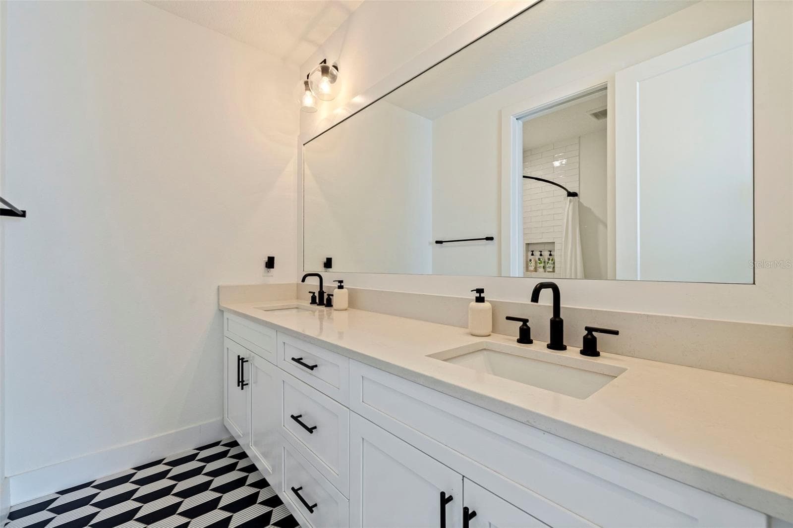 Townhouse at 410 S HABANA AVE #1, TAMPA, photo 24 of 30
