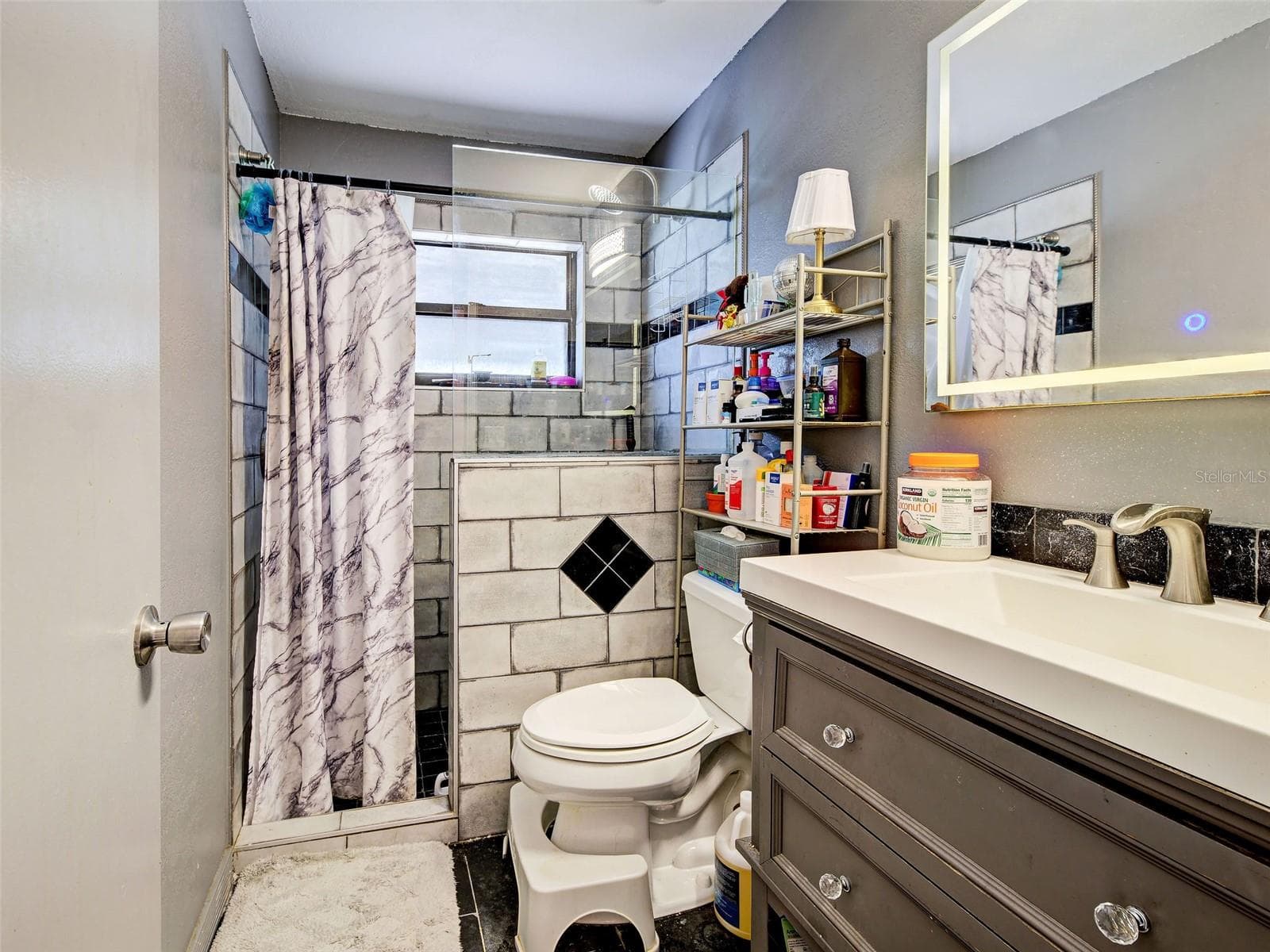 Single Family Residence at 20 IDLE SANDS DR, VENICE, photo 12 of 45