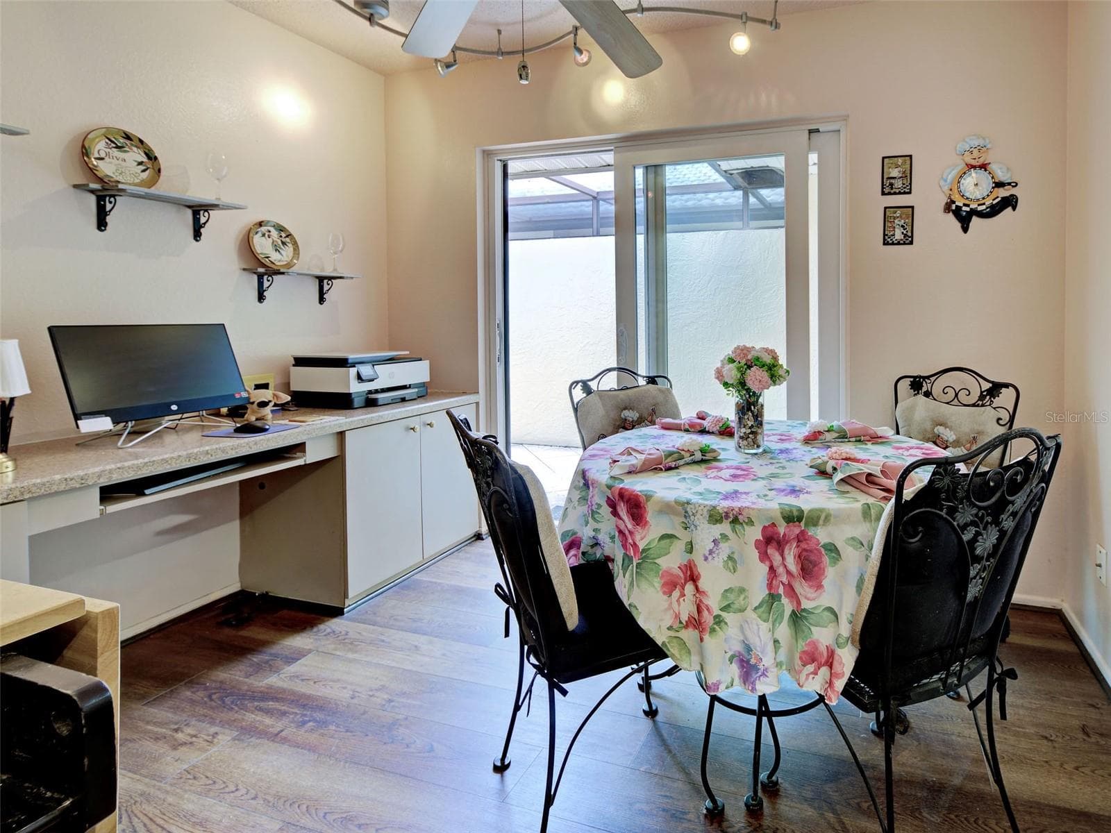 Single Family Residence at 20 IDLE SANDS DR, VENICE, photo 19 of 45