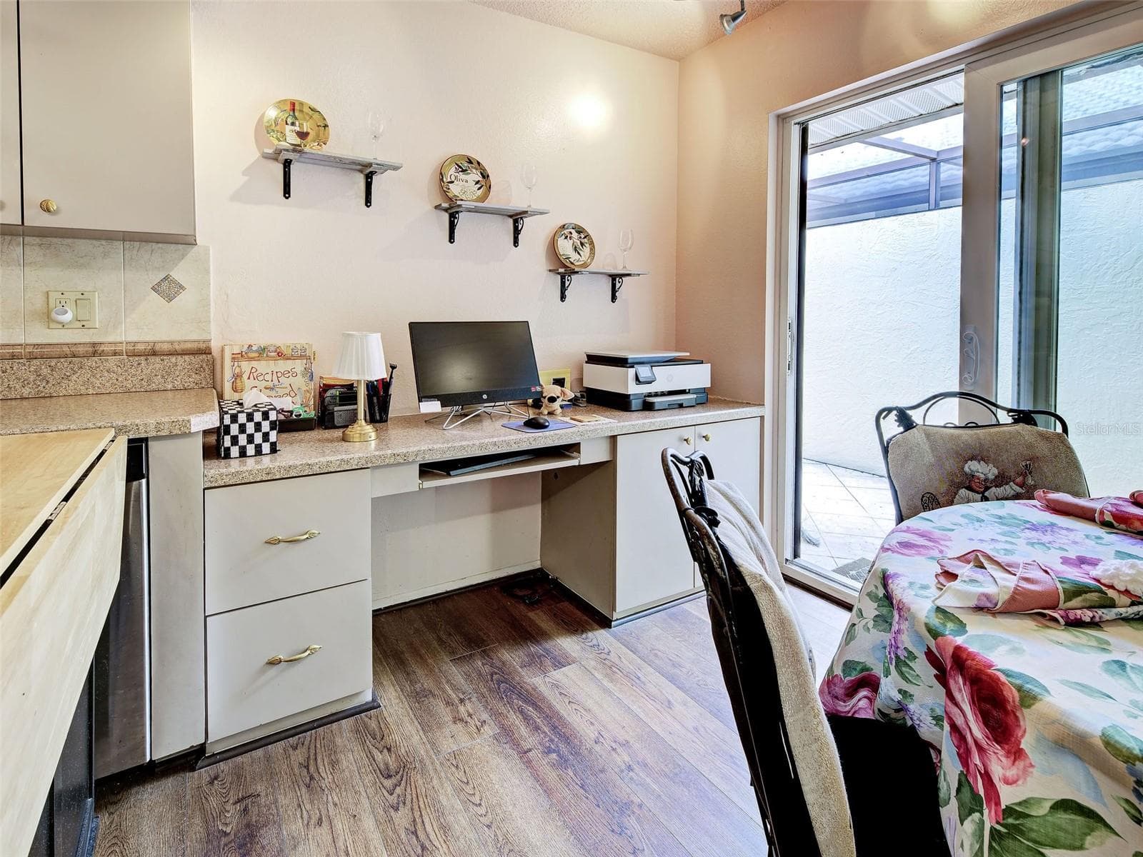 Single Family Residence at 20 IDLE SANDS DR, VENICE, photo 20 of 45