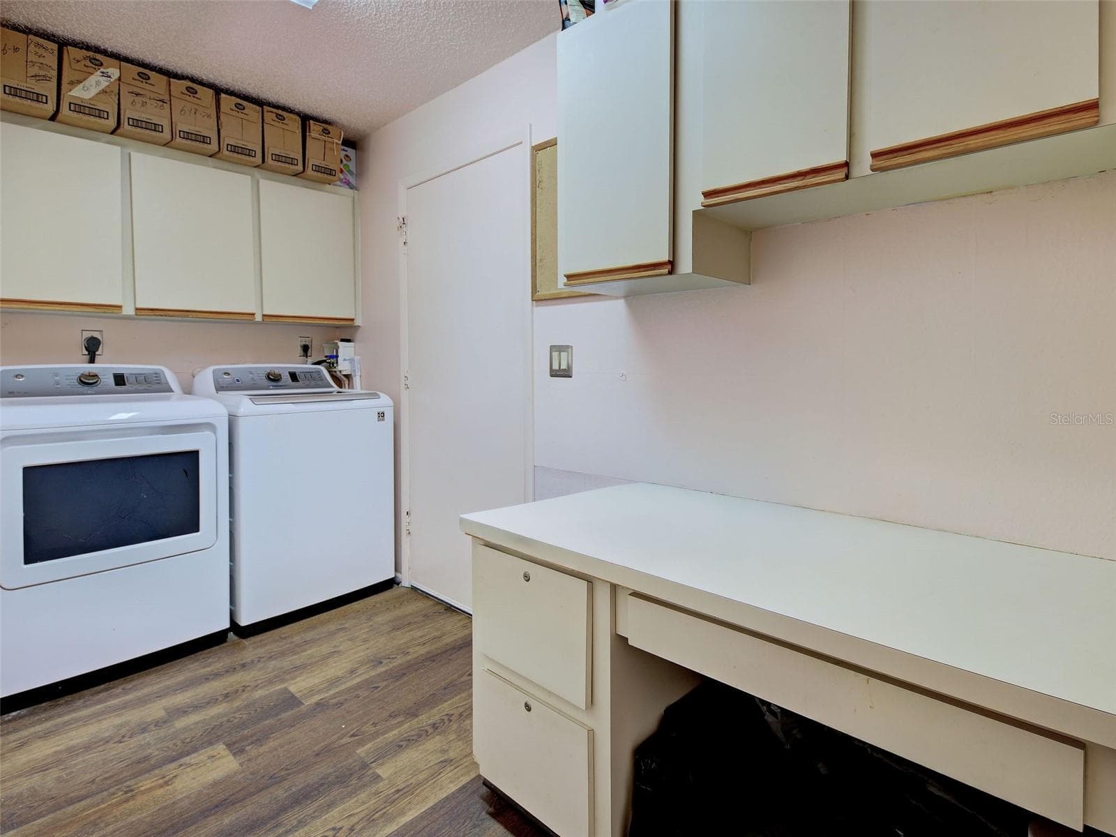 Single Family Residence at 20 IDLE SANDS DR, VENICE, photo 21 of 45