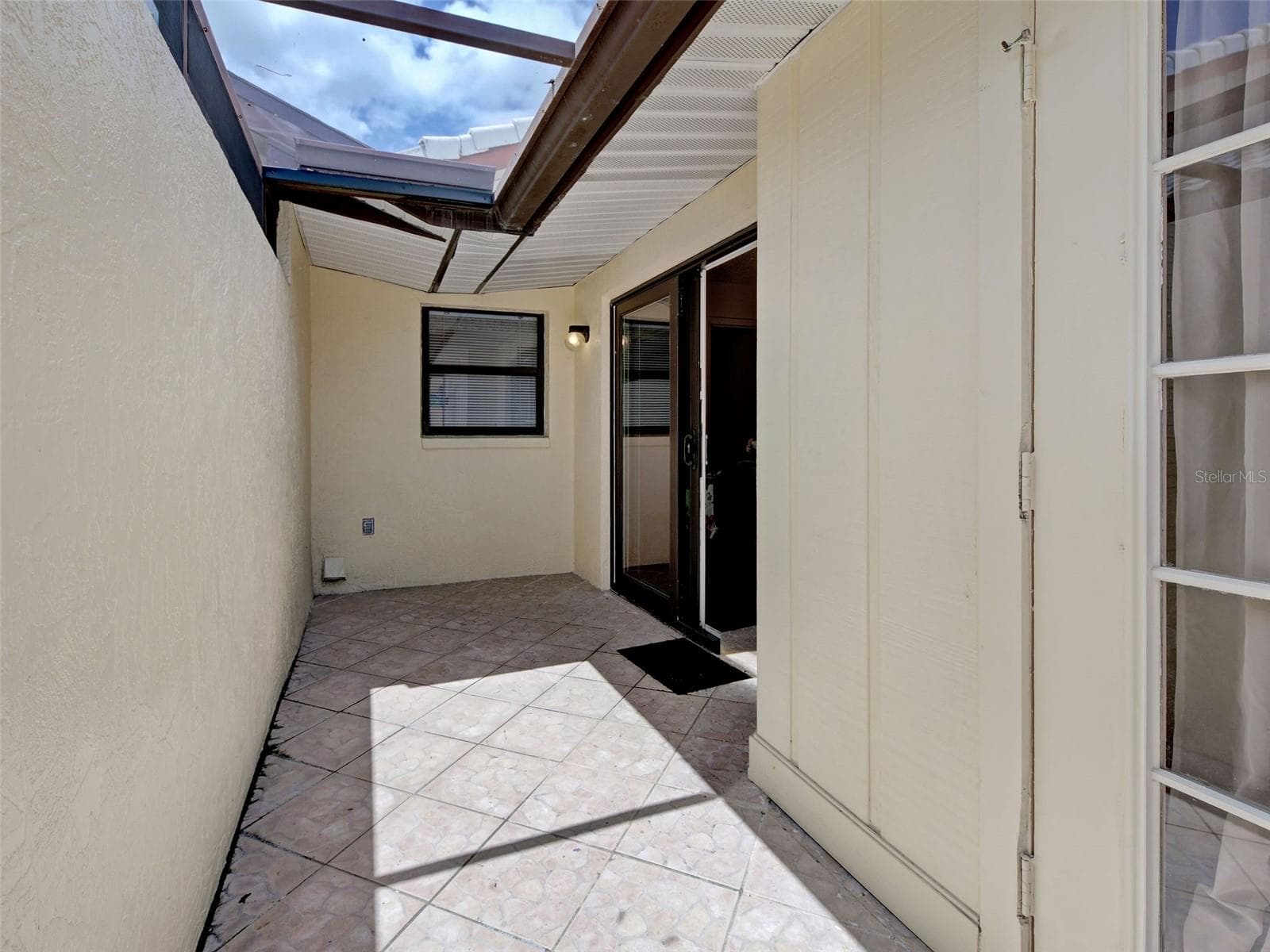 Single Family Residence at 20 IDLE SANDS DR, VENICE, photo 27 of 45