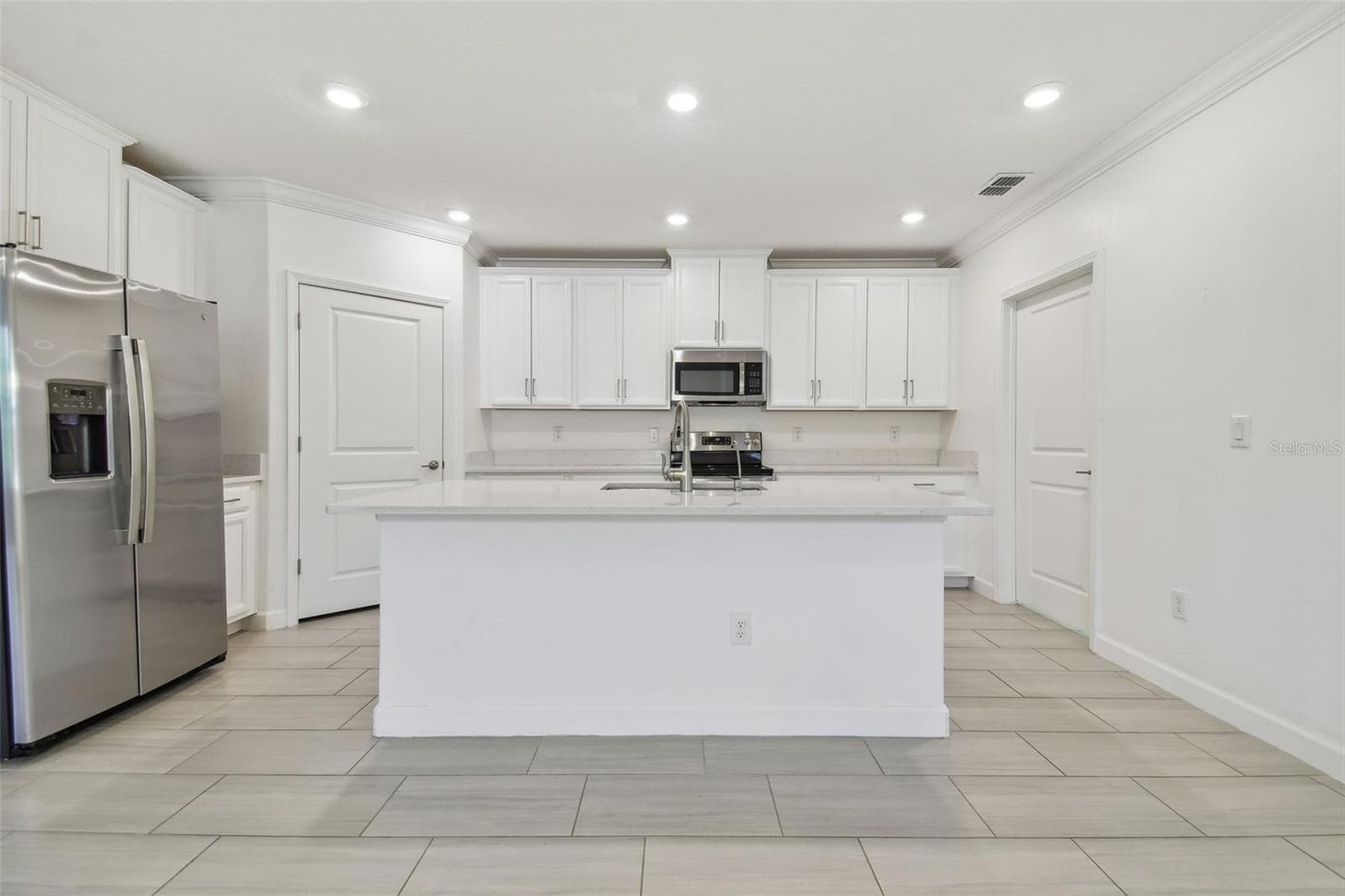 Villa at 16710 SHELL BAY DR, LAND O LAKES, photo 11 of 53