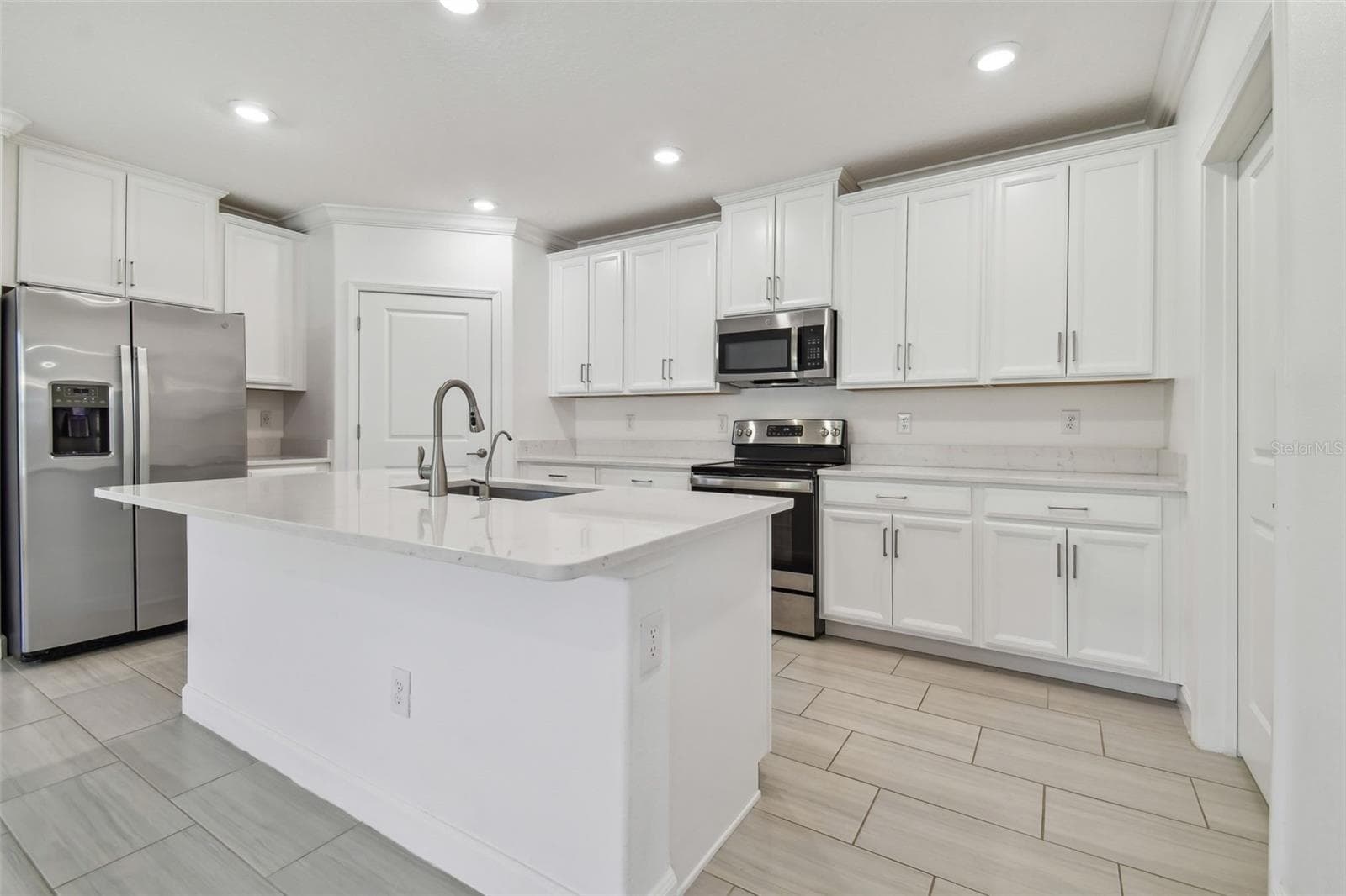 Villa at 16710 SHELL BAY DR, LAND O LAKES, photo 14 of 53