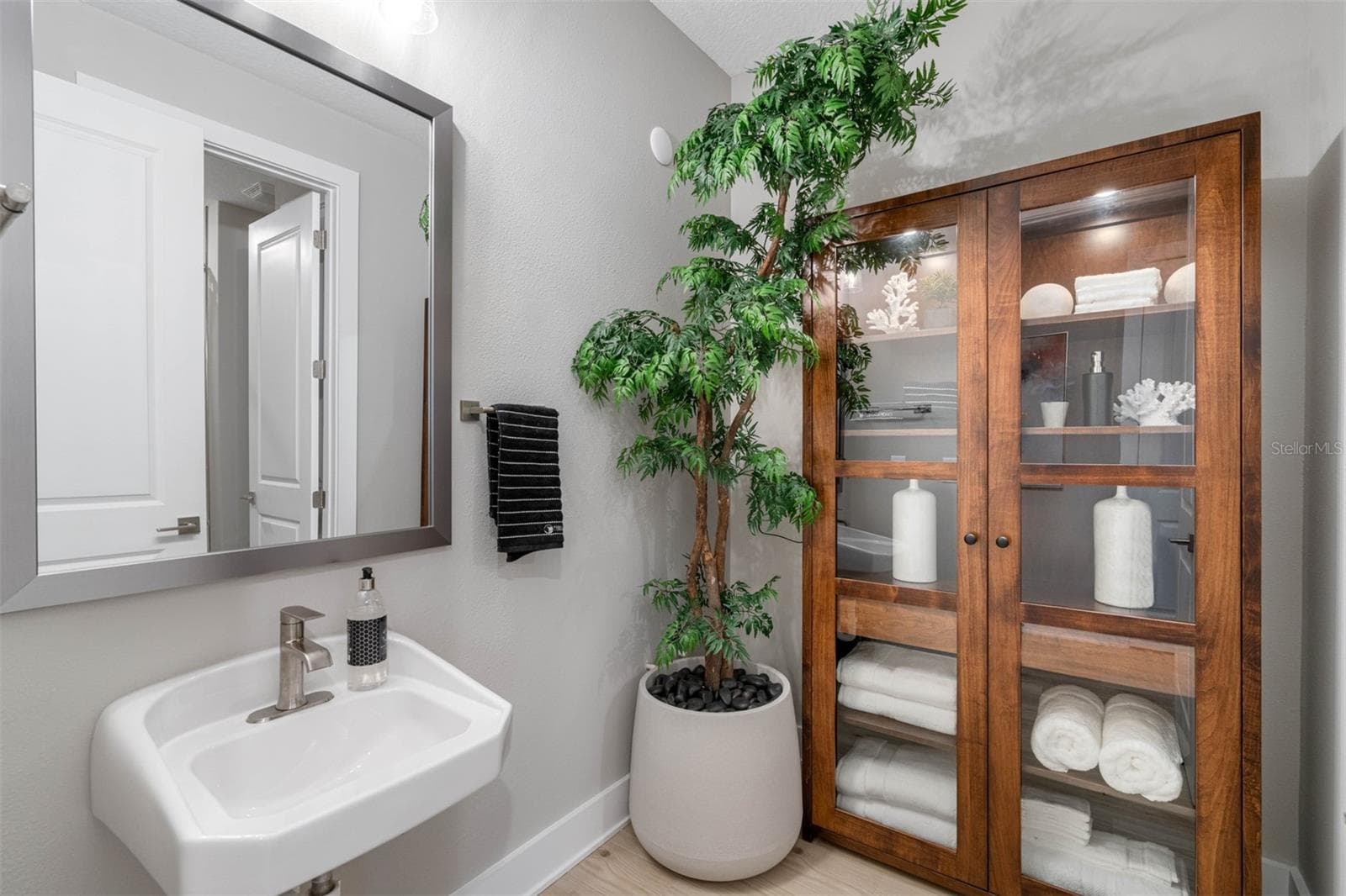 Single Family Residence at 13055 OLDENBURG DR, HUDSON, photo 13 of 14