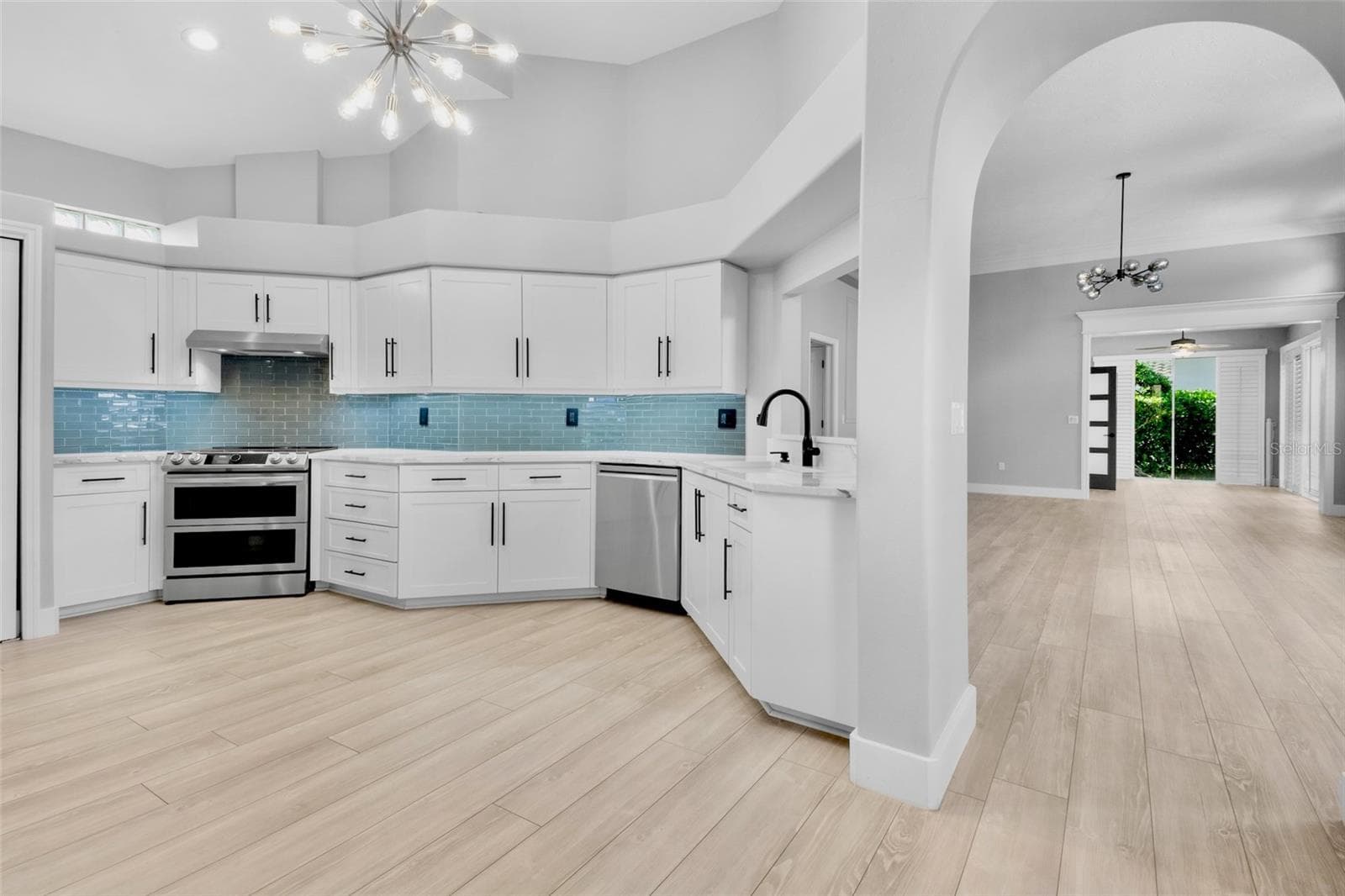 Single Family Residence at 3761 AMAPOLA LN, SARASOTA, photo 7 of 33