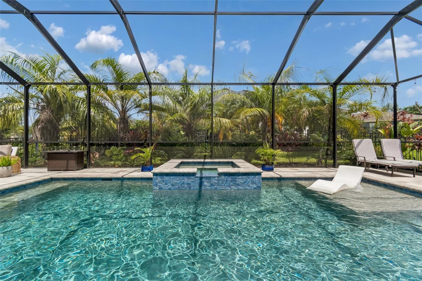 Single Family Residence at 6323 HAVENSPORT DR, APOLLO BEACH, photo 3 of 95