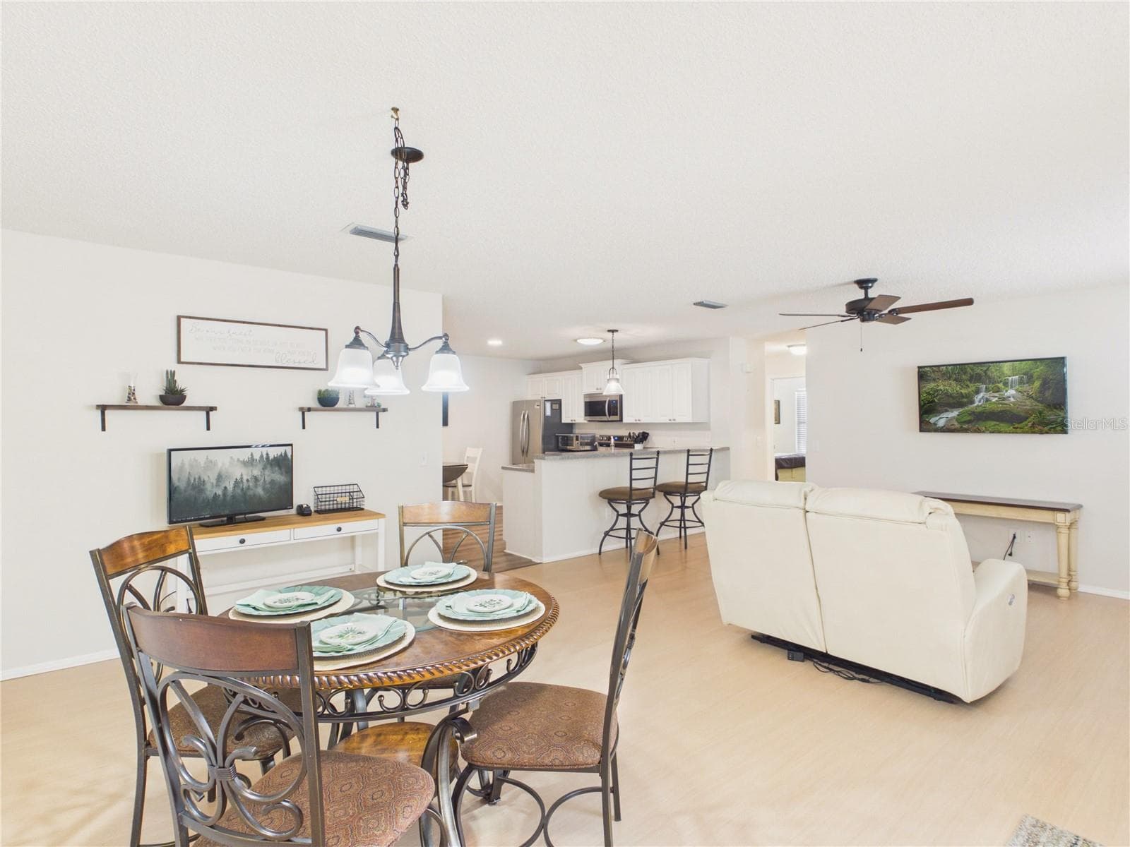 Villa at 746 ANGELITA AVE, THE VILLAGES, photo 3 of 15